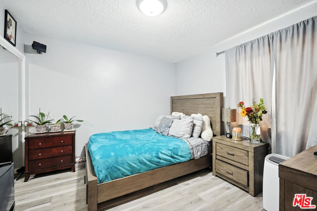 7422 Hazeltine Ave Unit: 3