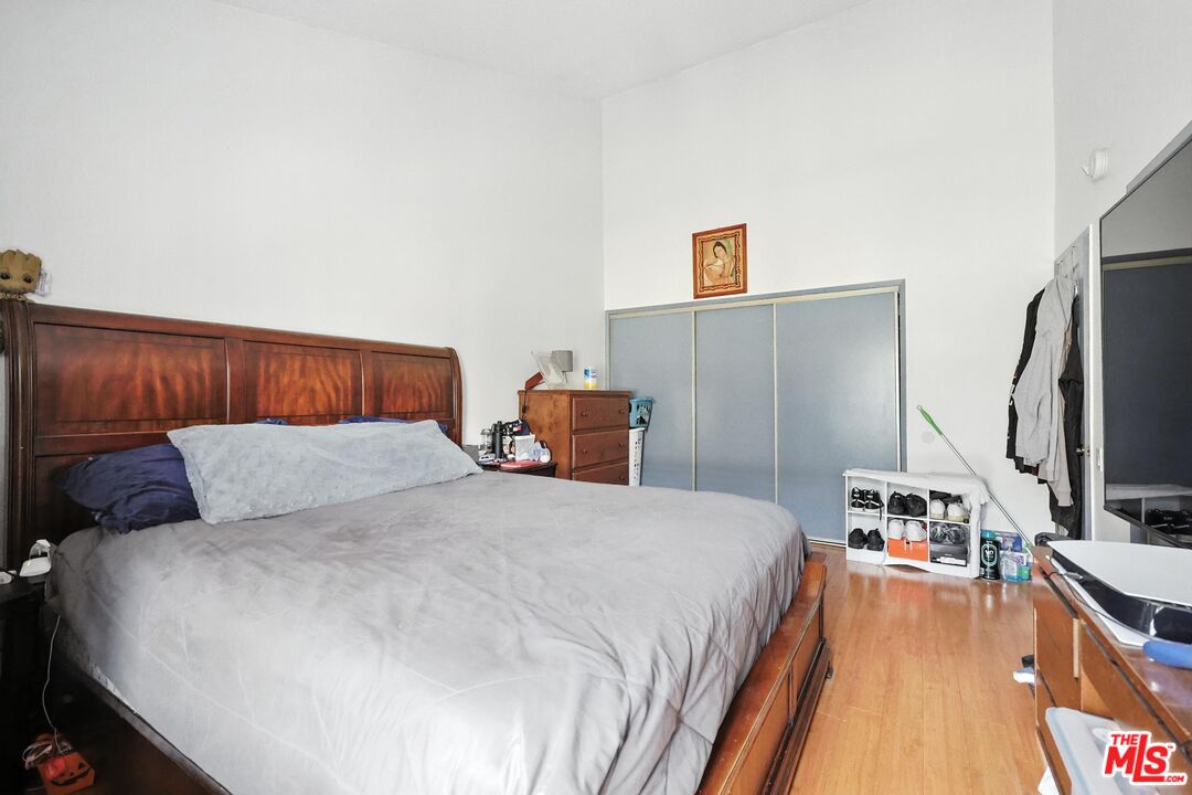 7422 Hazeltine Ave Unit: 3