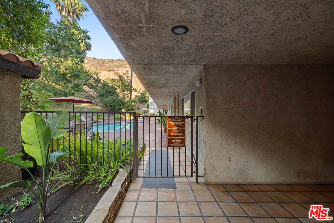 2700 Cahuenga Blvd Unit: 3108