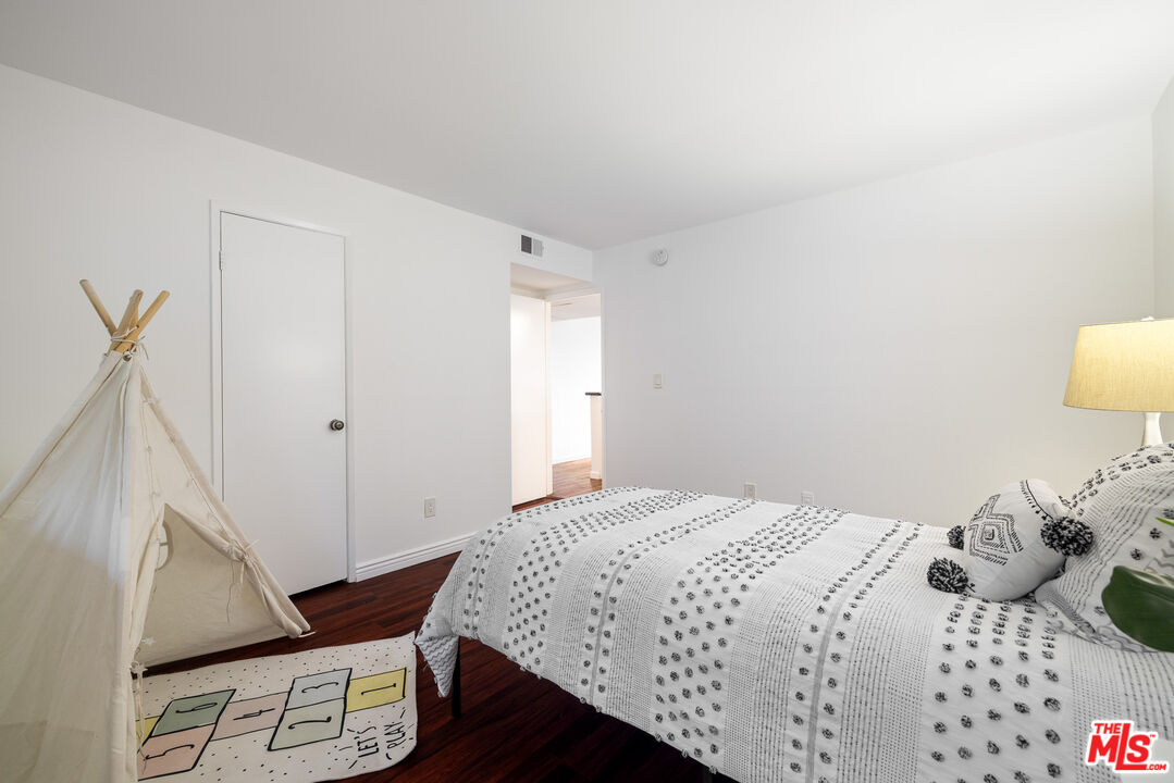 2700 Cahuenga Blvd Unit: 3108
