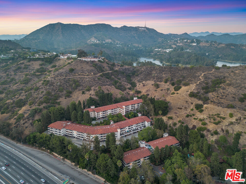 2700 Cahuenga Blvd Unit: 3108