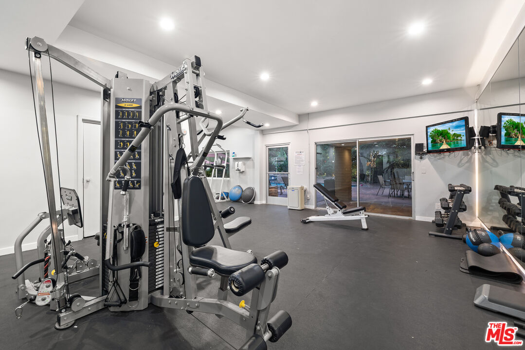 2700 Cahuenga Blvd Unit: 3108