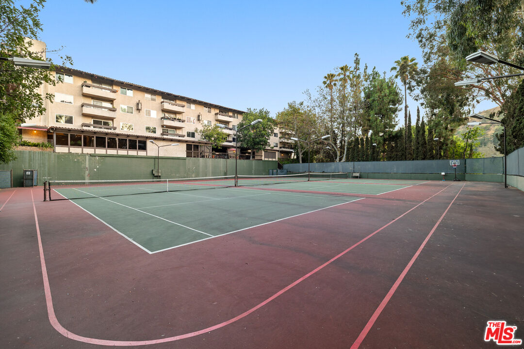 2700 Cahuenga Blvd Unit: 3108