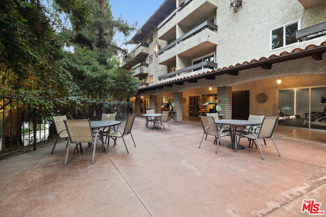 2700 Cahuenga Blvd Unit: 3108