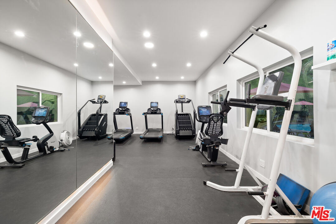 2700 Cahuenga Blvd Unit: 3108