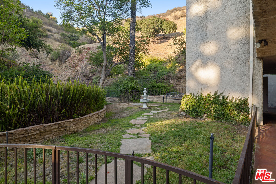 2700 Cahuenga Blvd Unit: 3108