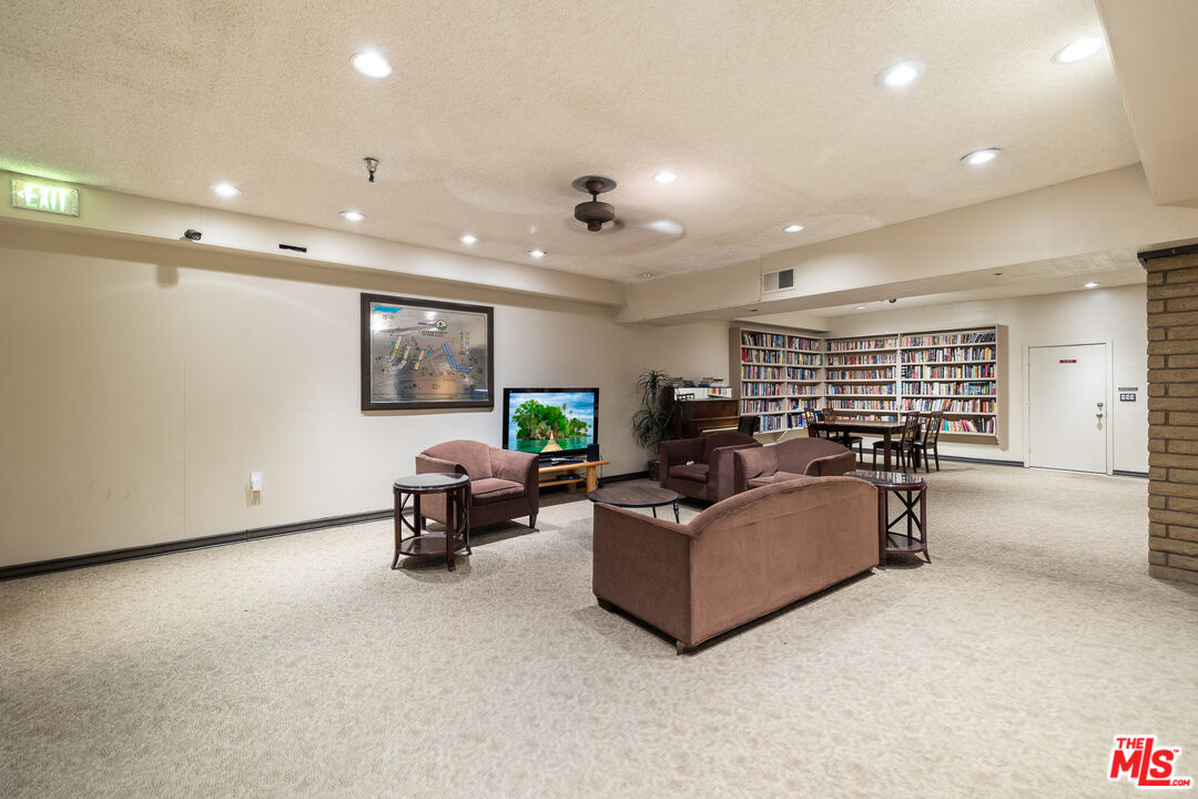 2700 Cahuenga Blvd Unit: 3108