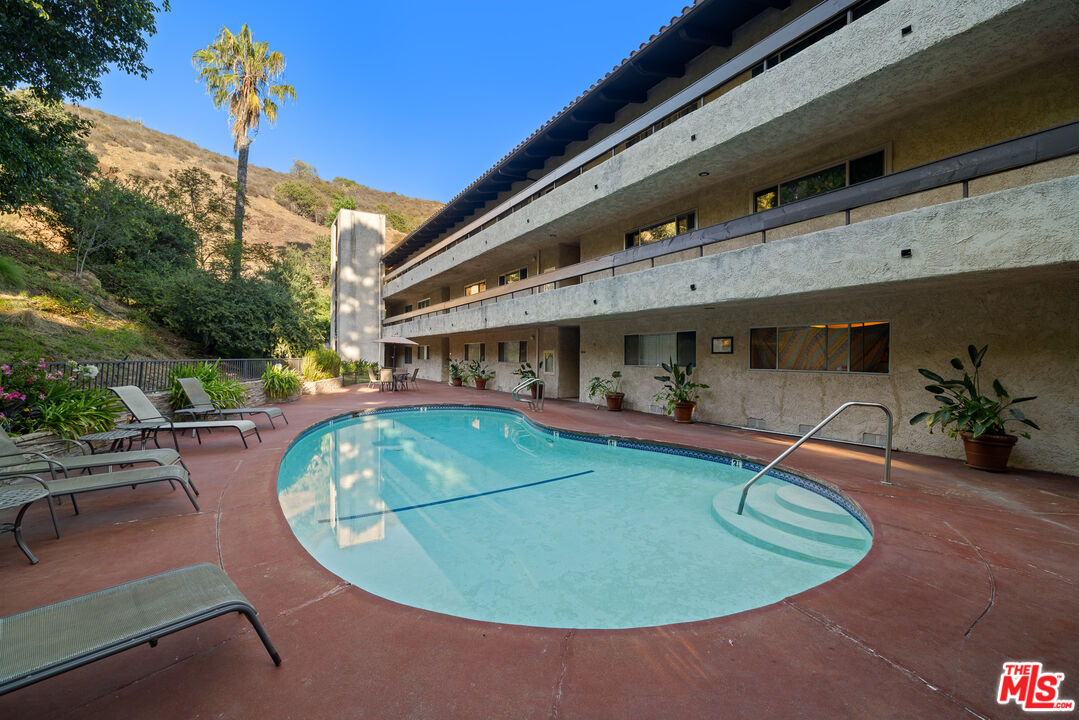 2700 Cahuenga Blvd Unit: 3108