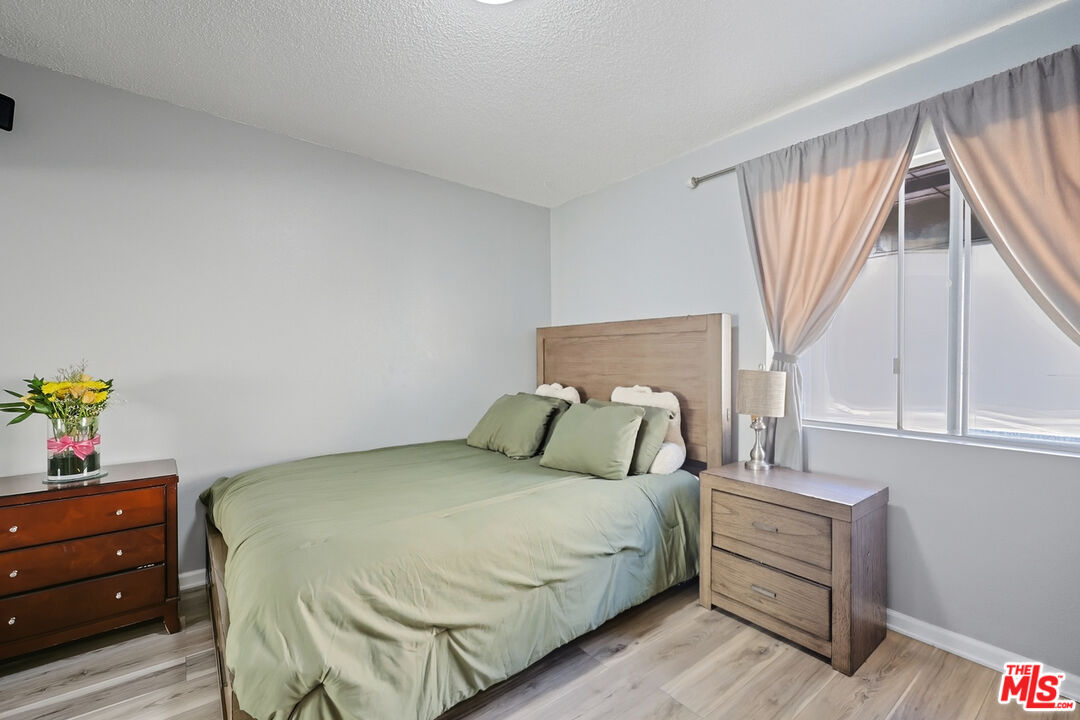 7422 Hazeltine Ave Unit: 3