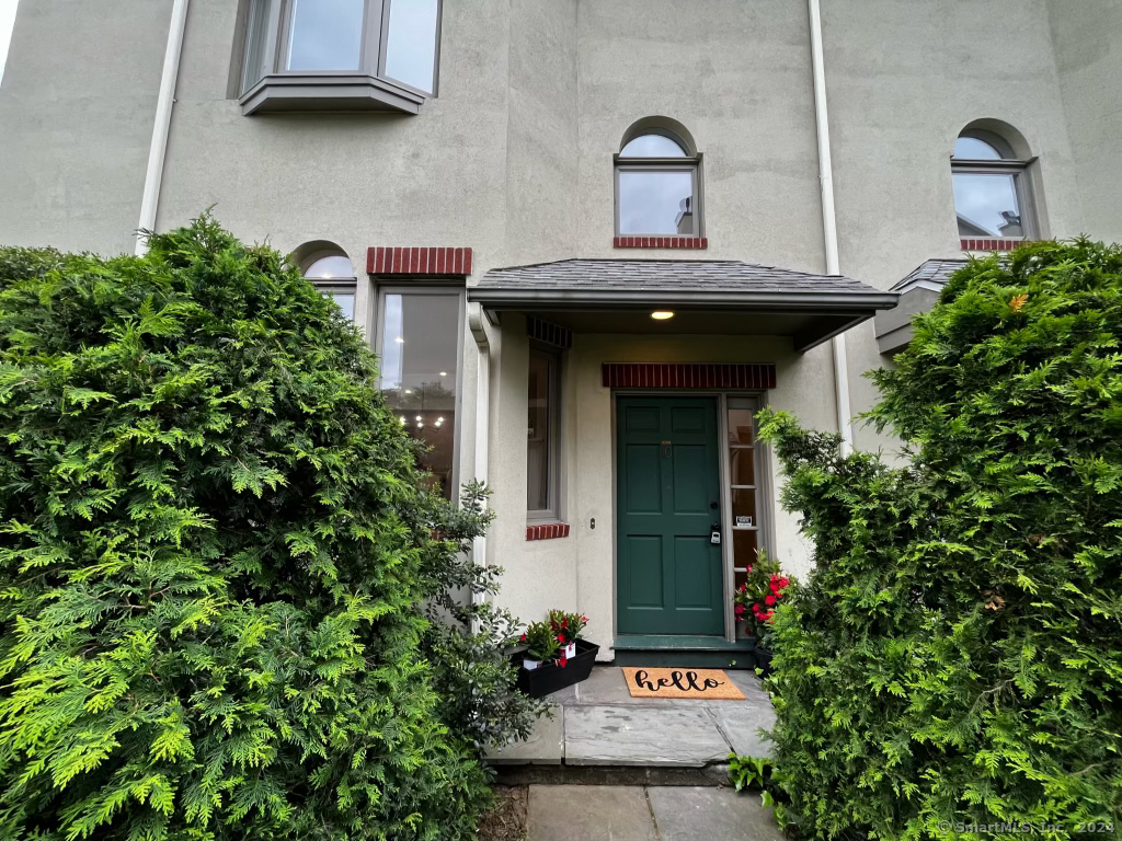 869 Orange Street APT 10W