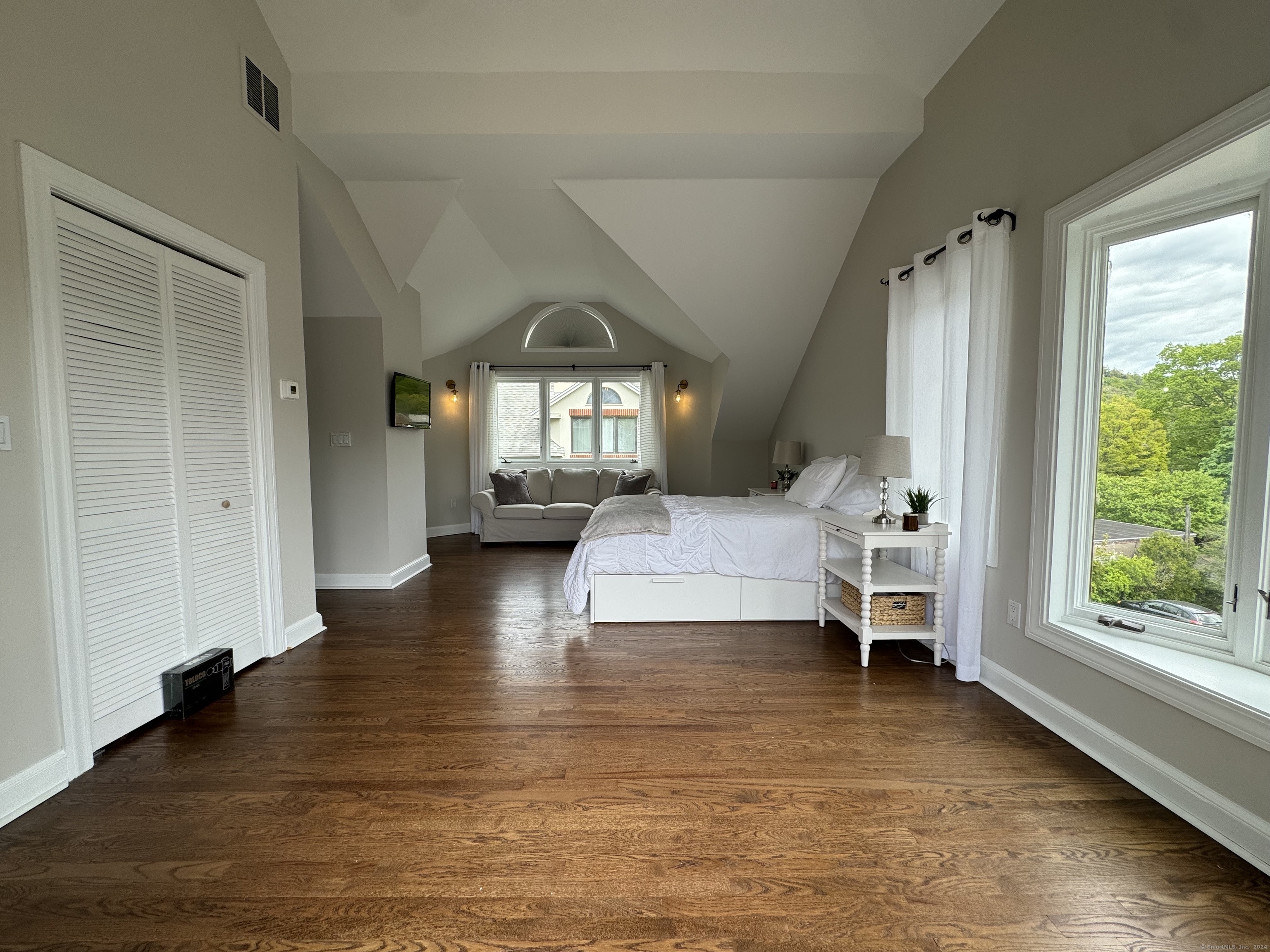 869 Orange Street APT 10W