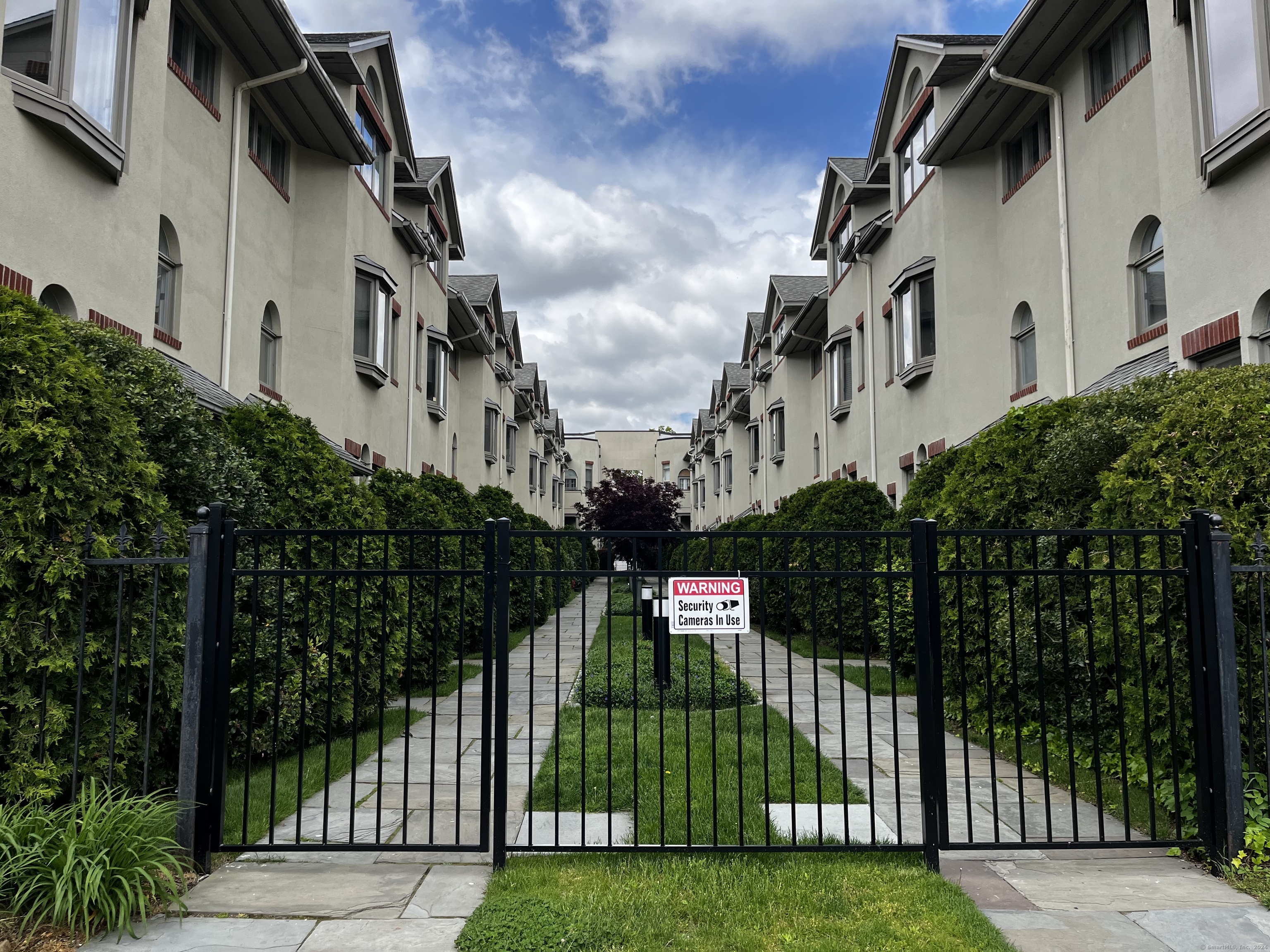 869 Orange Street APT 10W