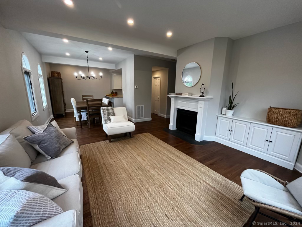 869 Orange Street APT 10W