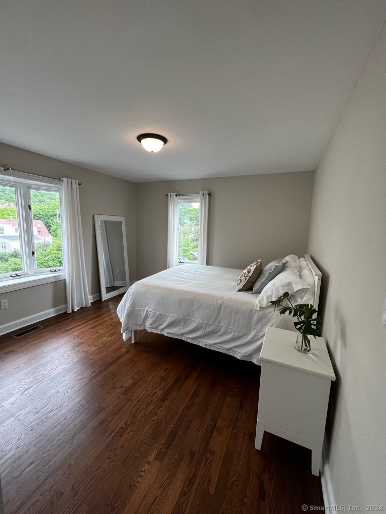 869 Orange Street APT 10W