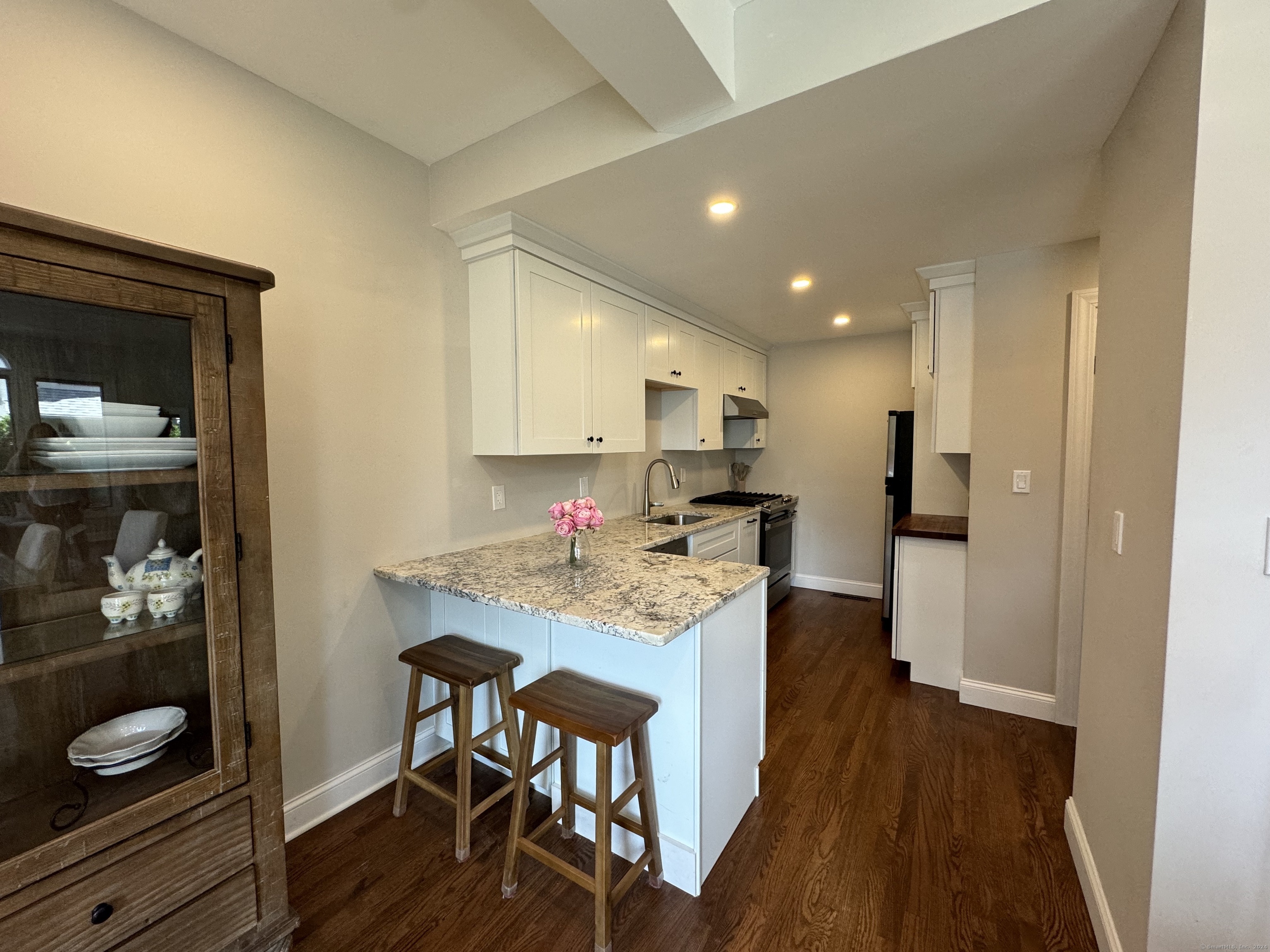 869 Orange Street APT 10W