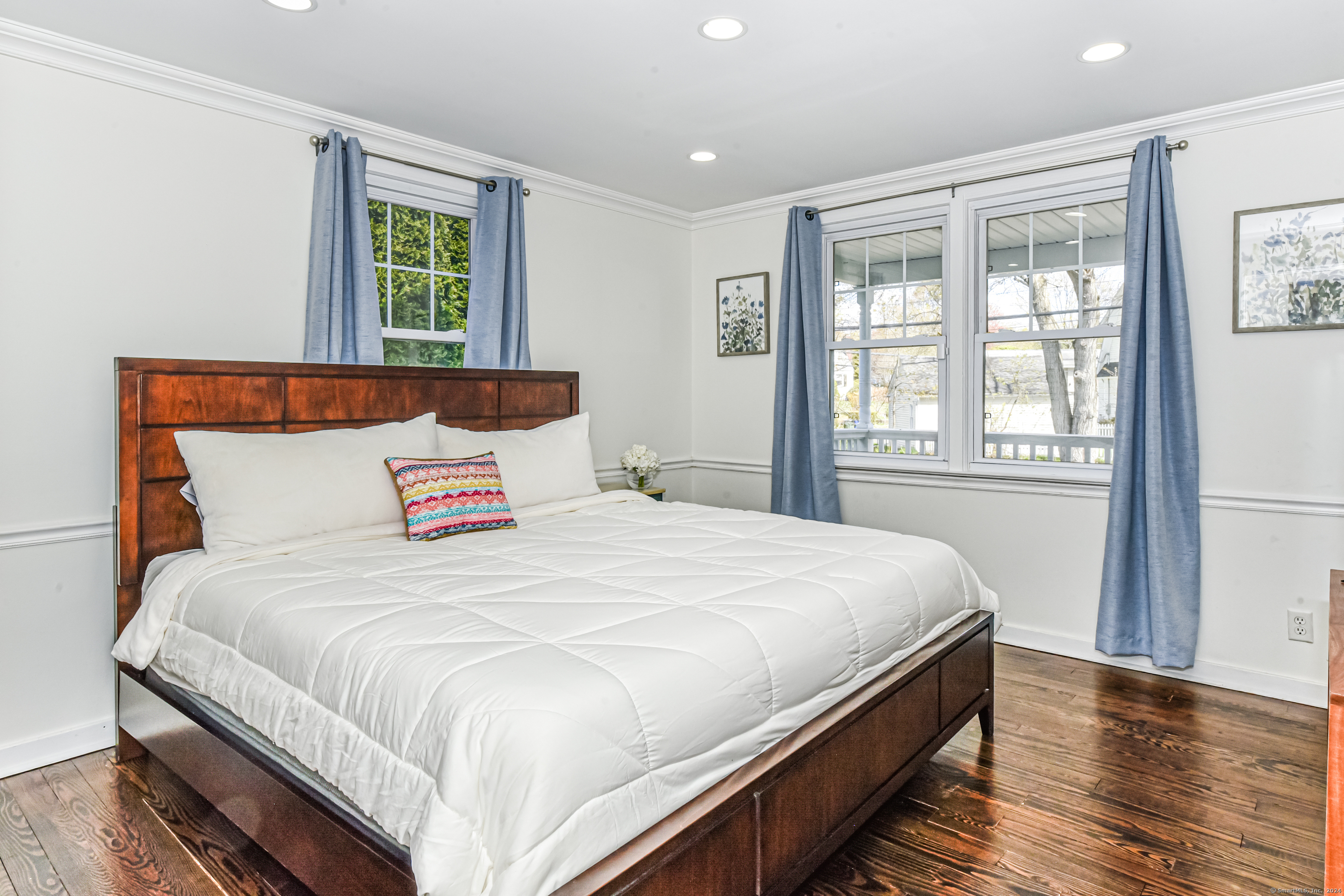 64 Woodside Avenue