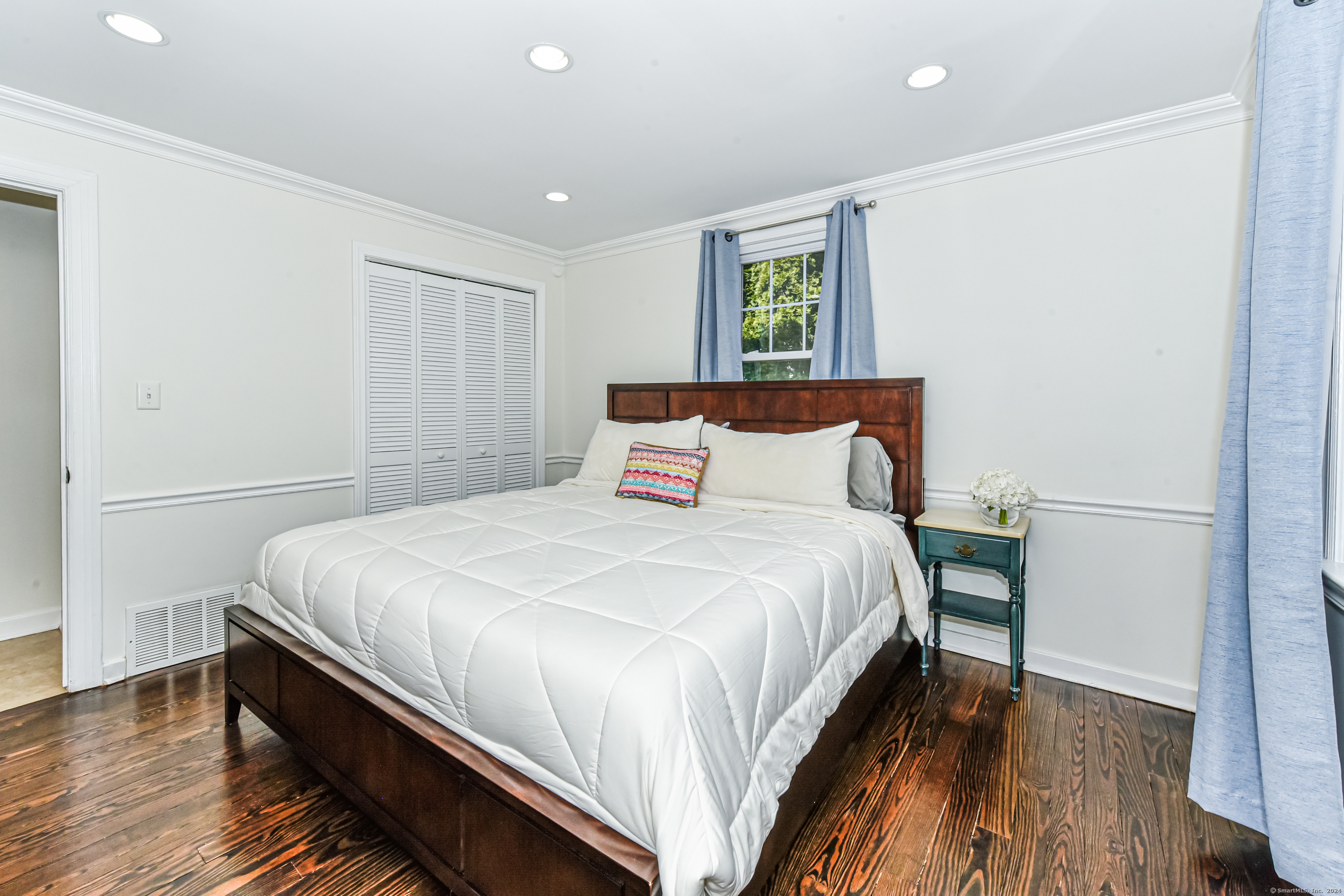 64 Woodside Avenue