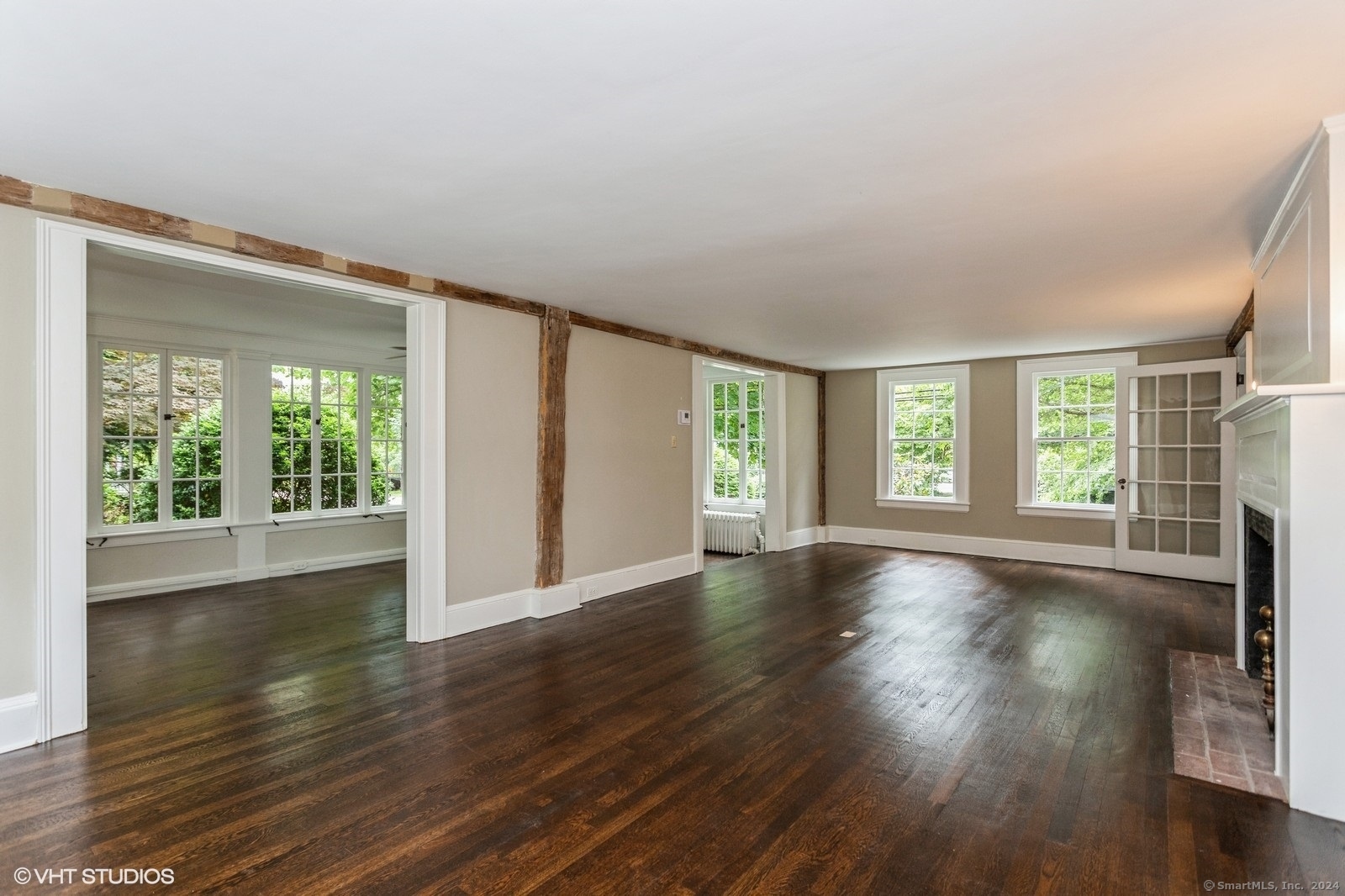 1832 Huntington Turnpike