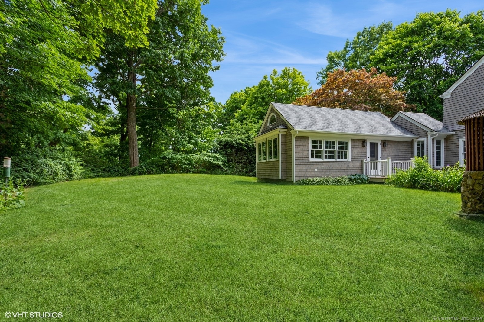 1832 Huntington Turnpike