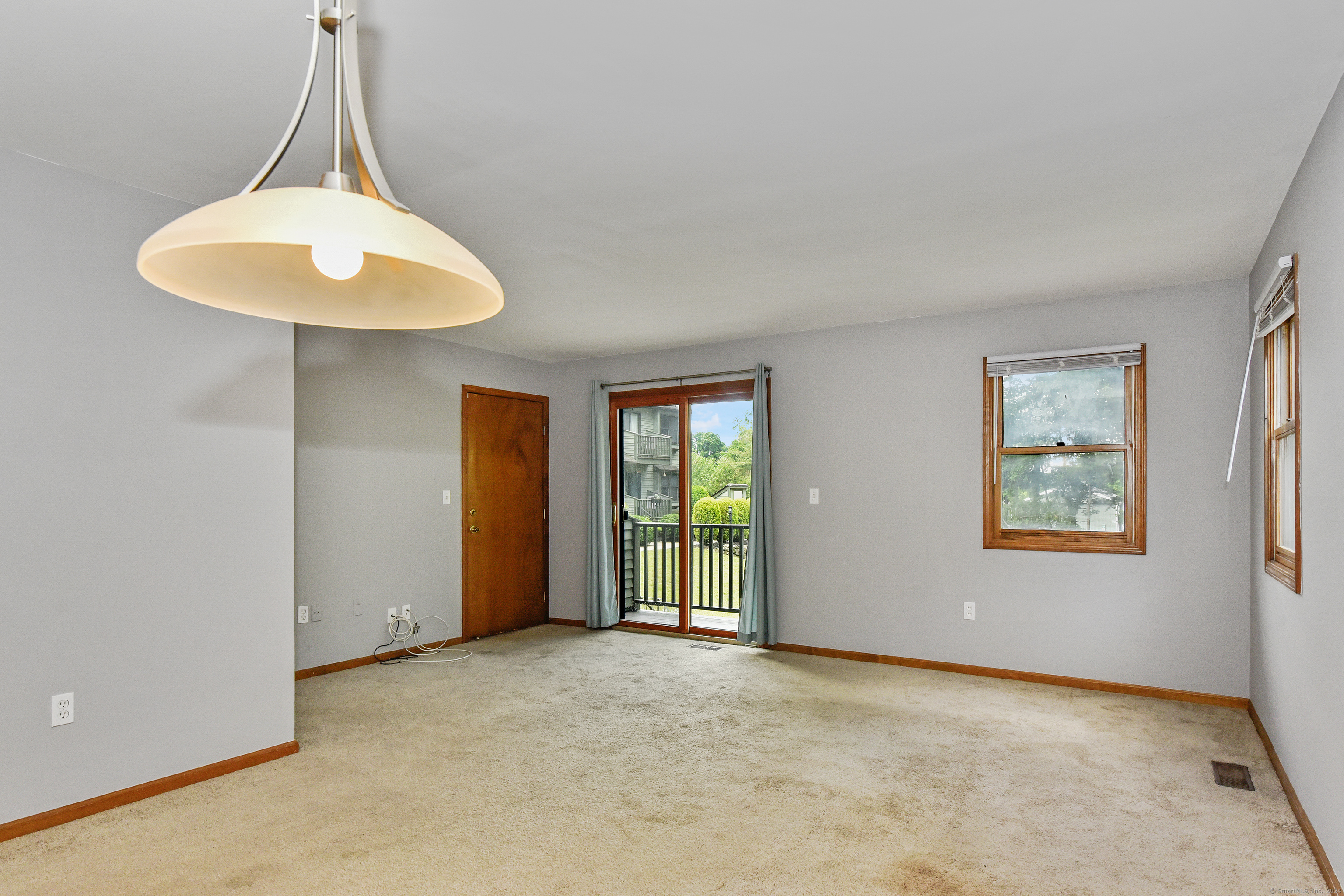 462 Glendale Avenue 18