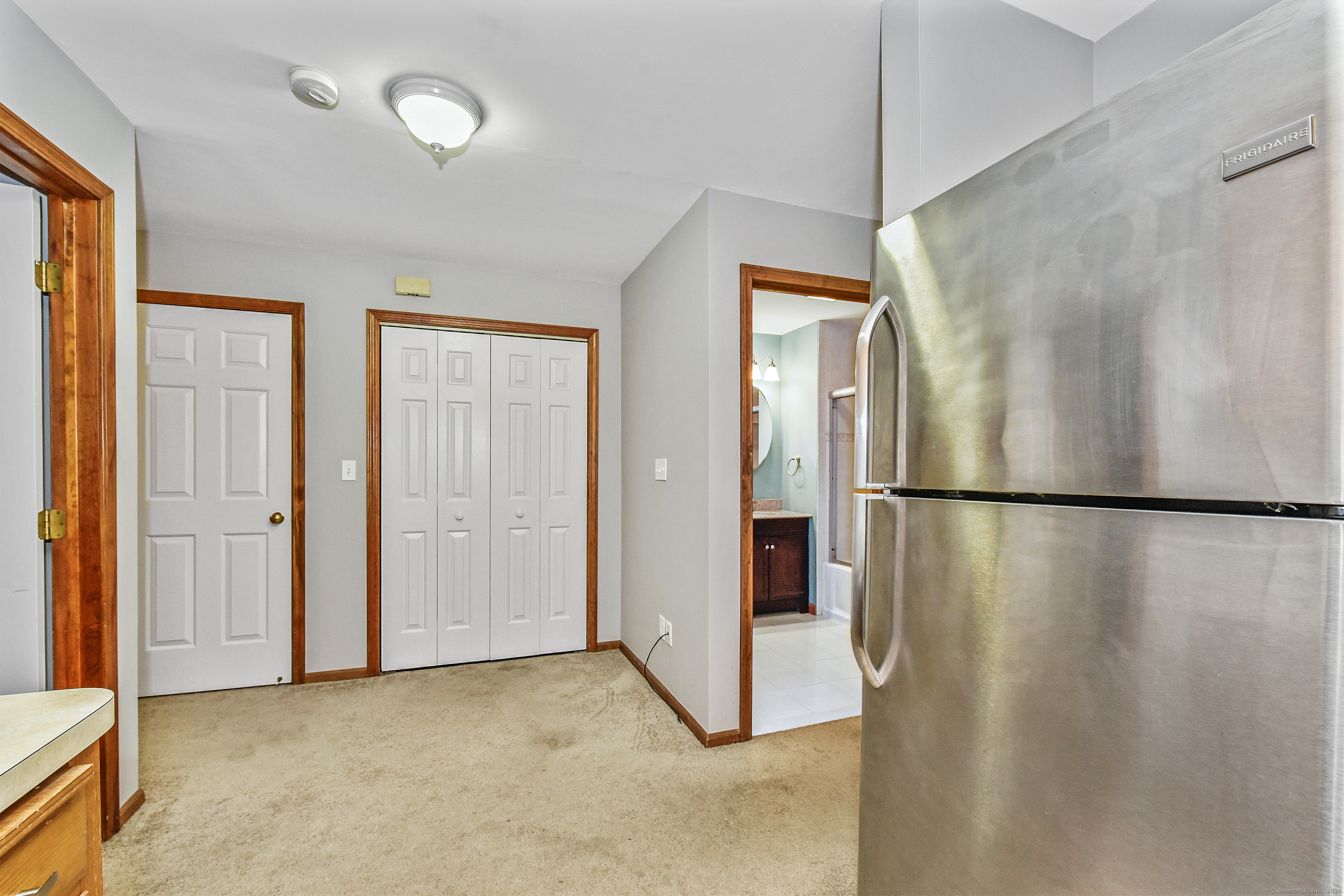 462 Glendale Avenue 18