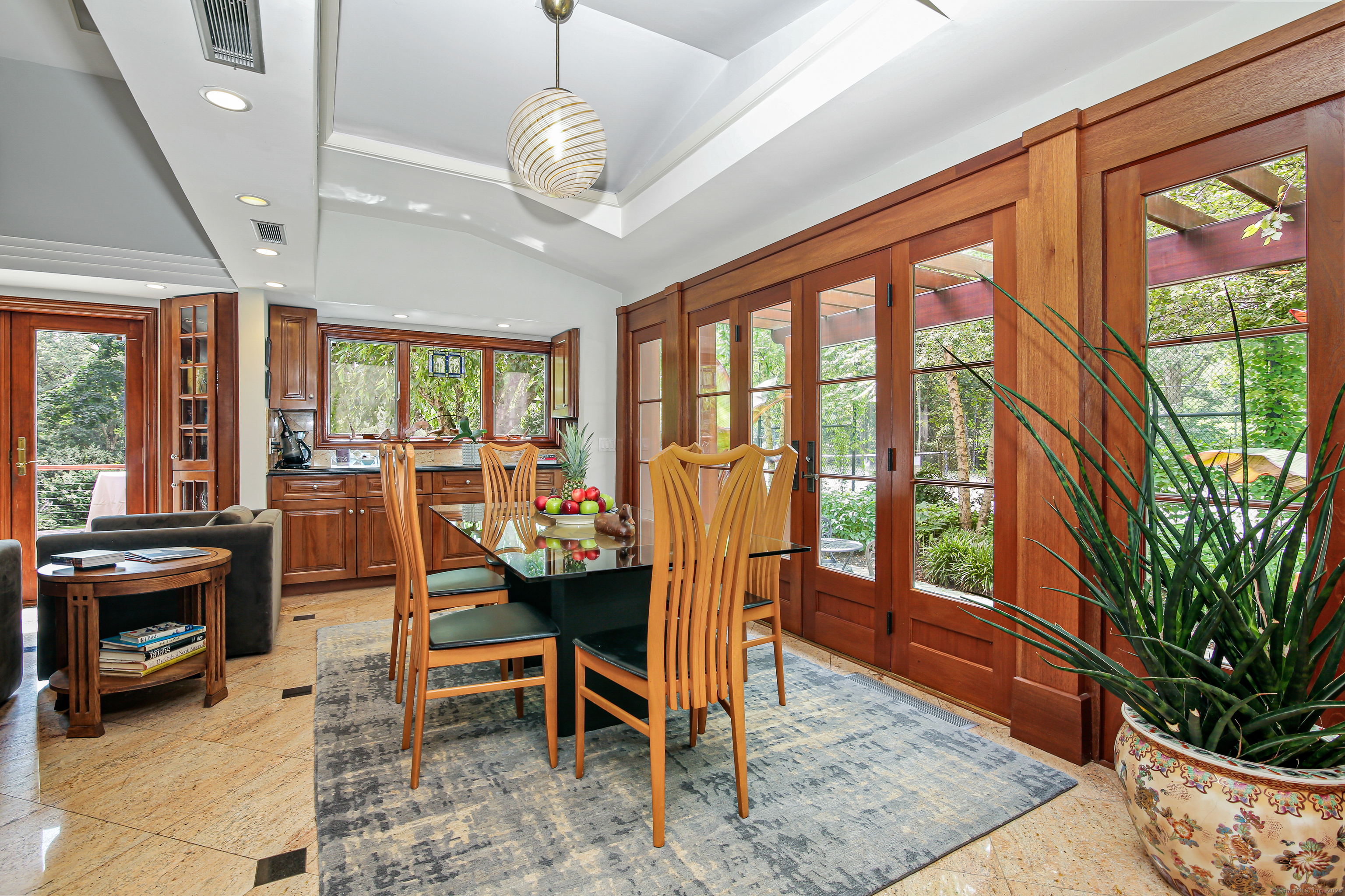 6 Fraser Road