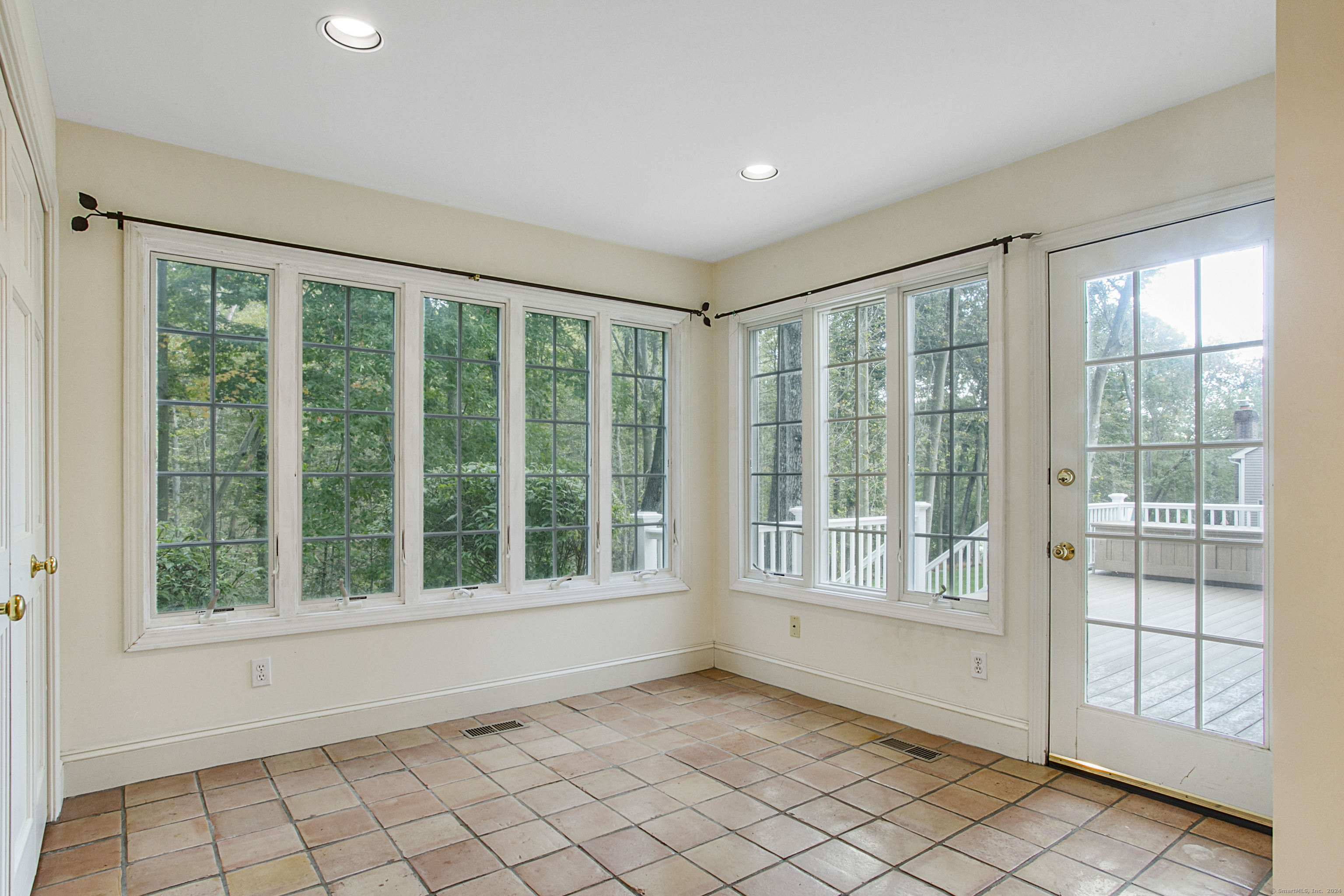 910 Flintlock Road