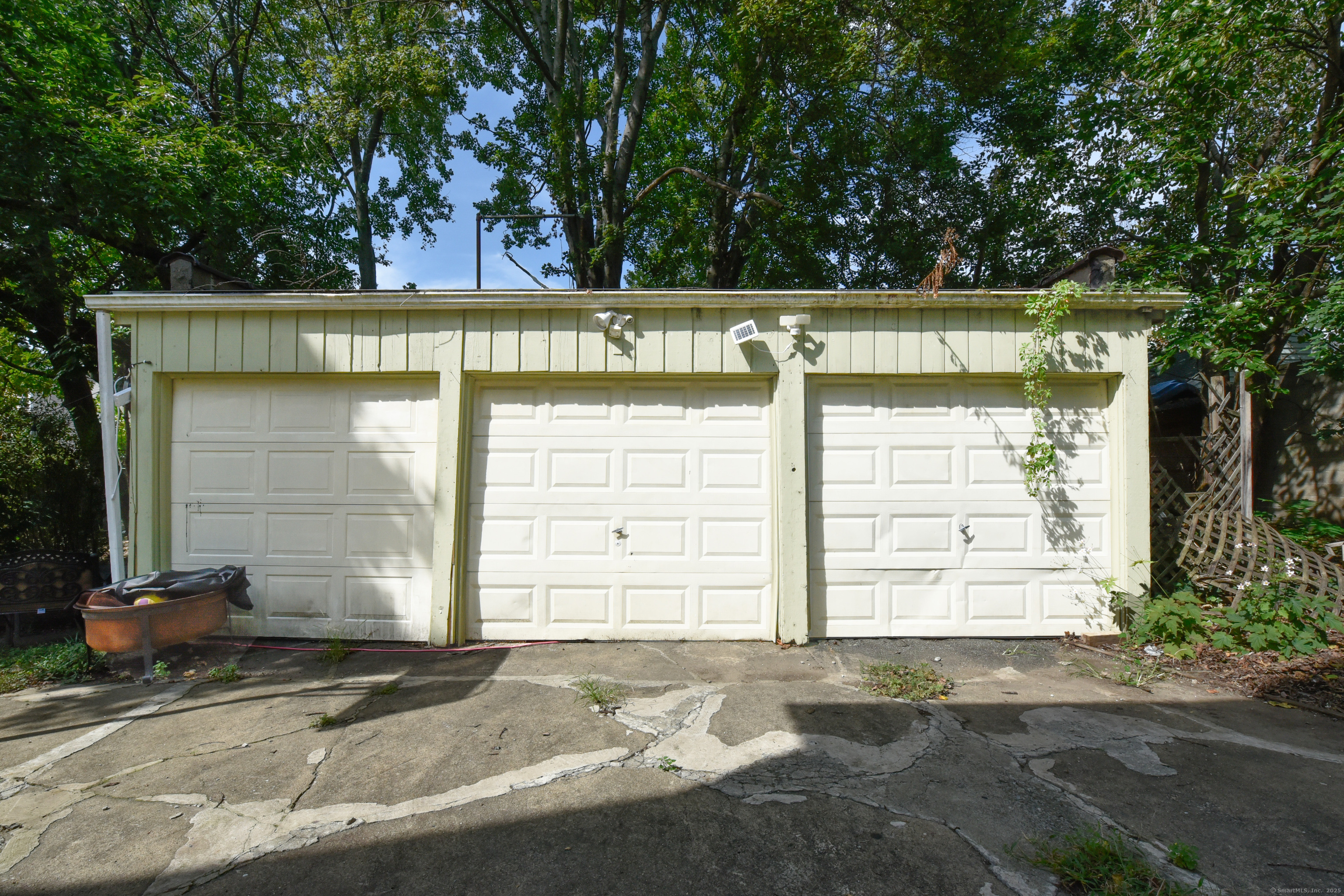 560 Garfield Avenue FL 1
