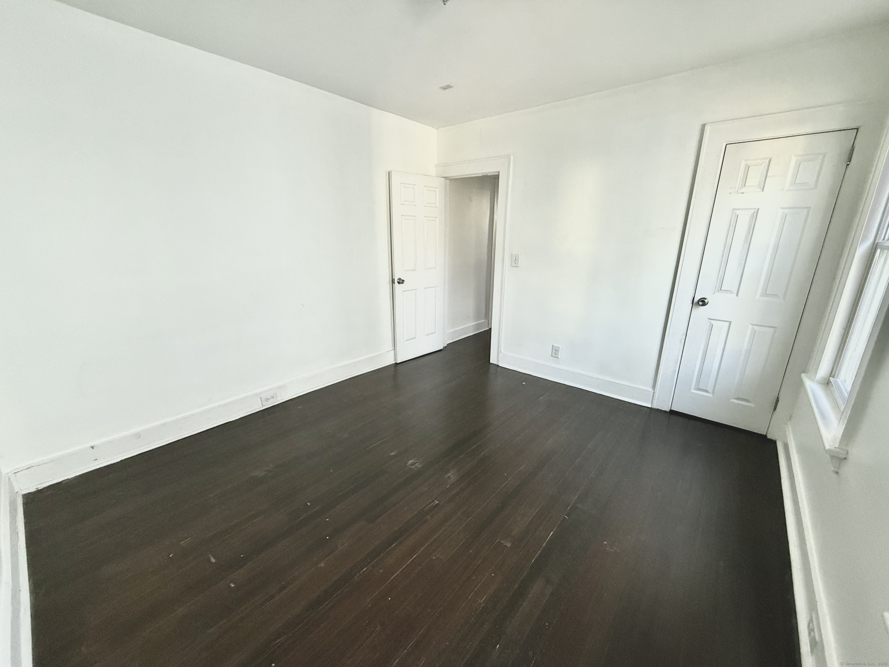 560 Garfield Avenue FL 1