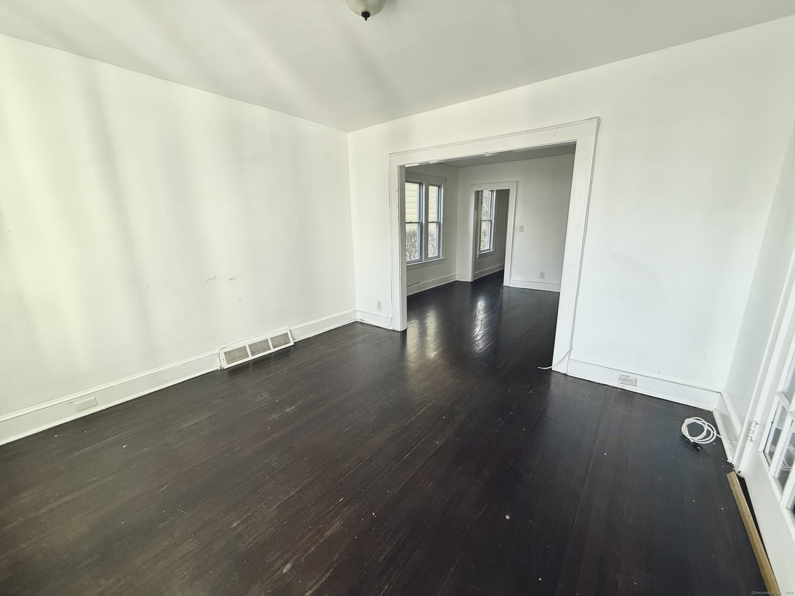 560 Garfield Avenue FL 1