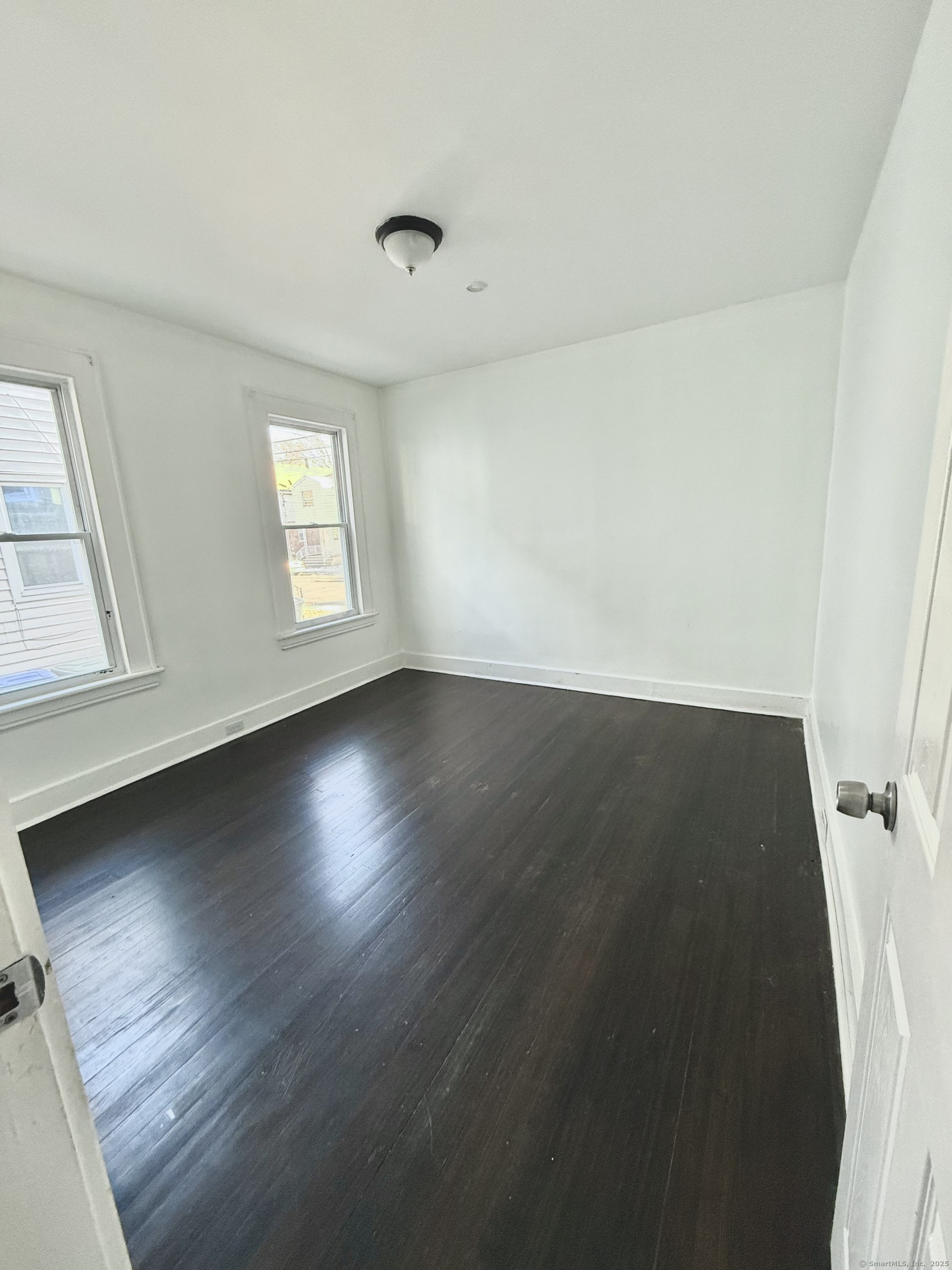 560 Garfield Avenue FL 1