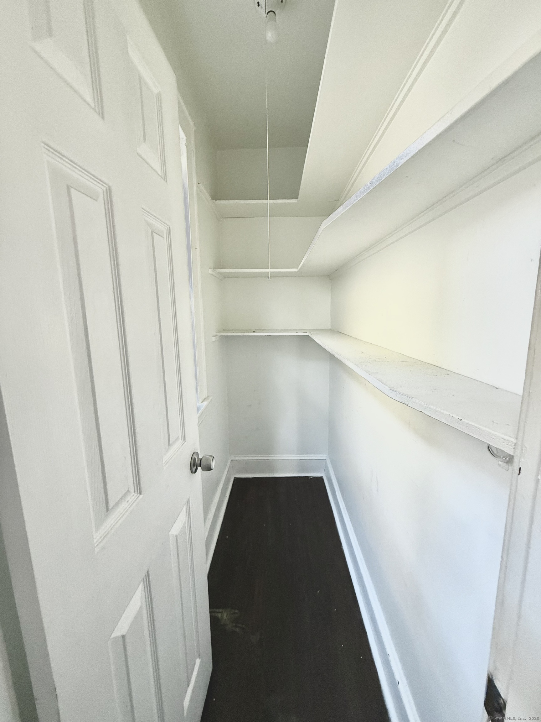 560 Garfield Avenue FL 1