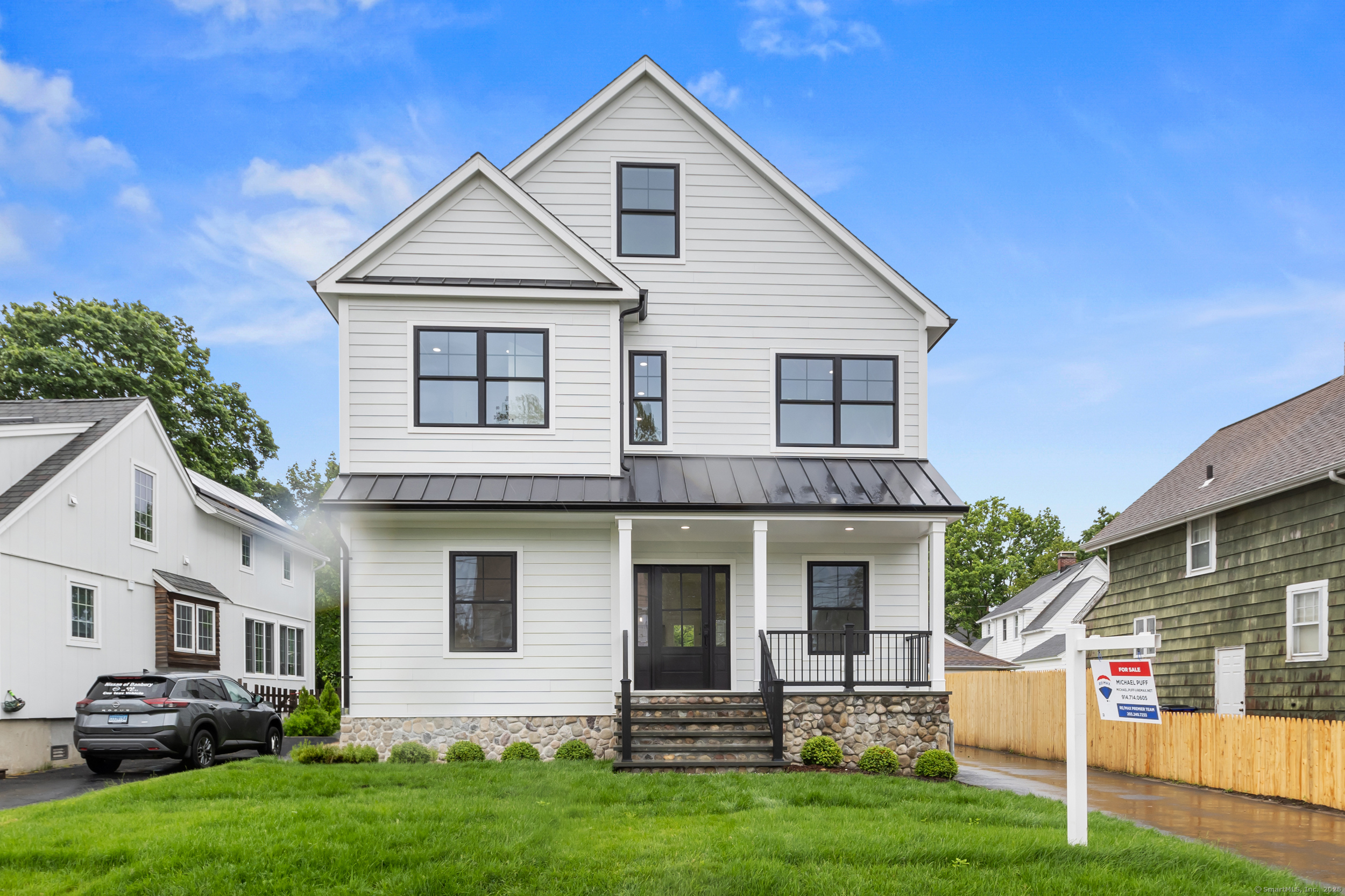 879 Riverside Drive
