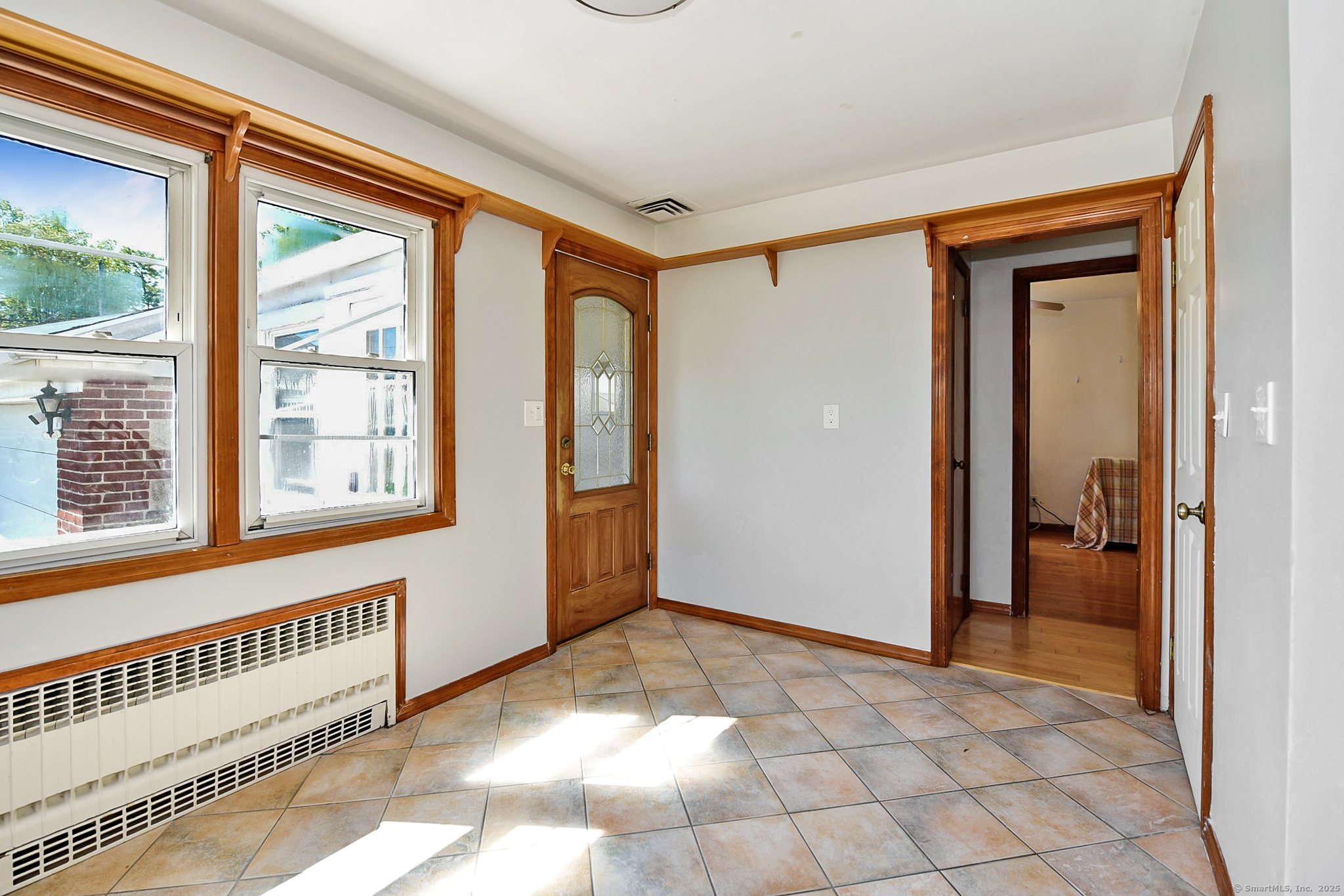 325 Lincoln Boulevard