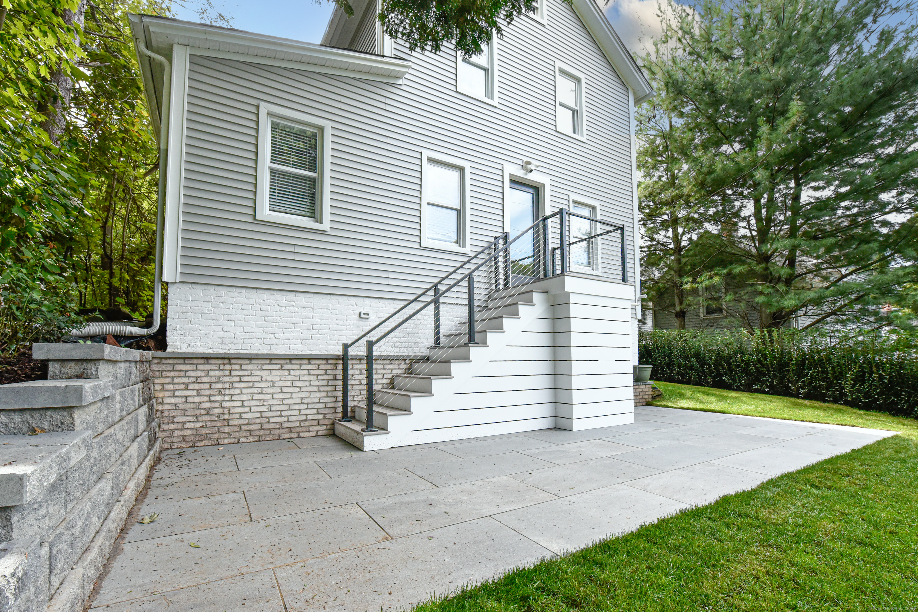 132 Pequot Avenue