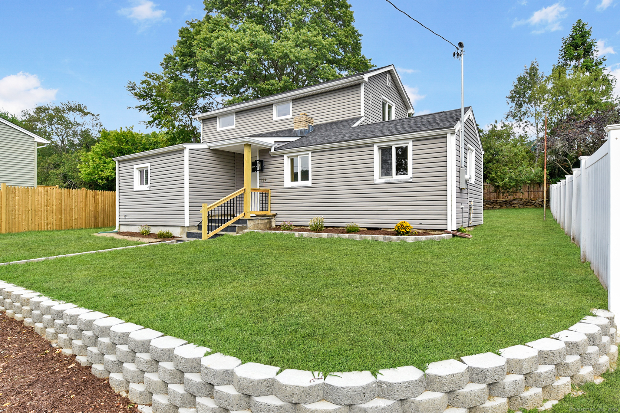 114 Castle Avenue