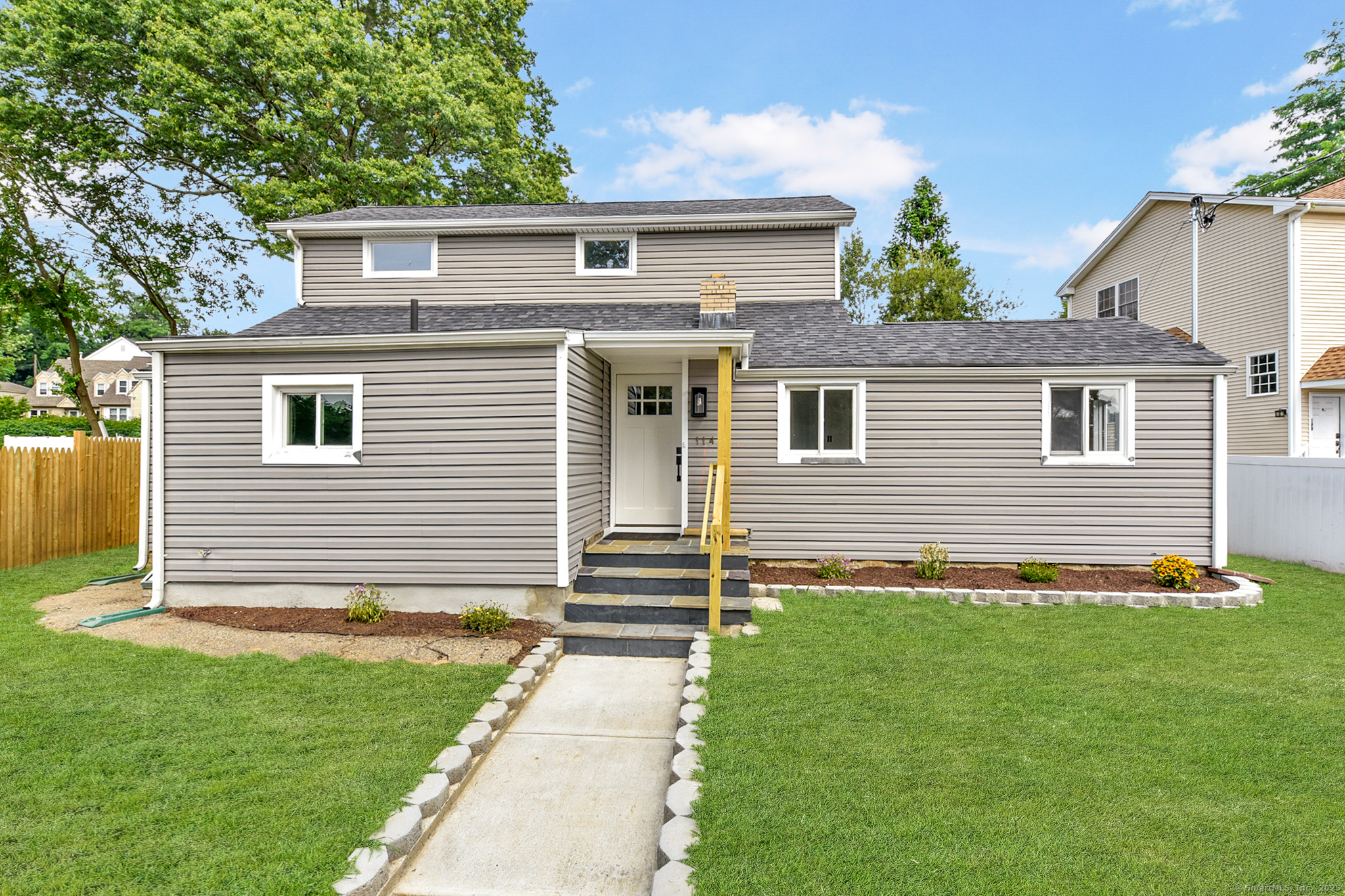 114 Castle Avenue