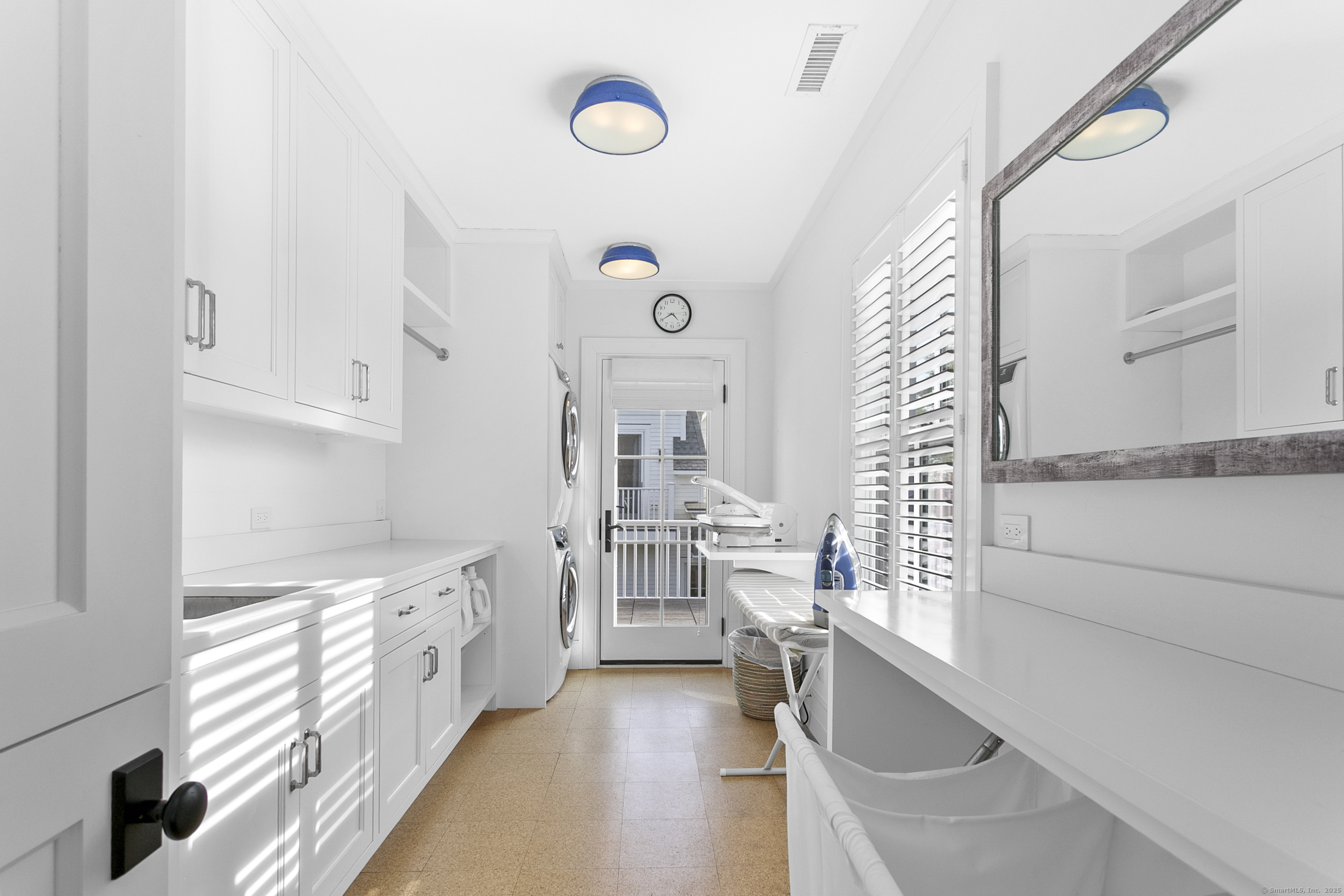 195 Fairfield Beach Road
