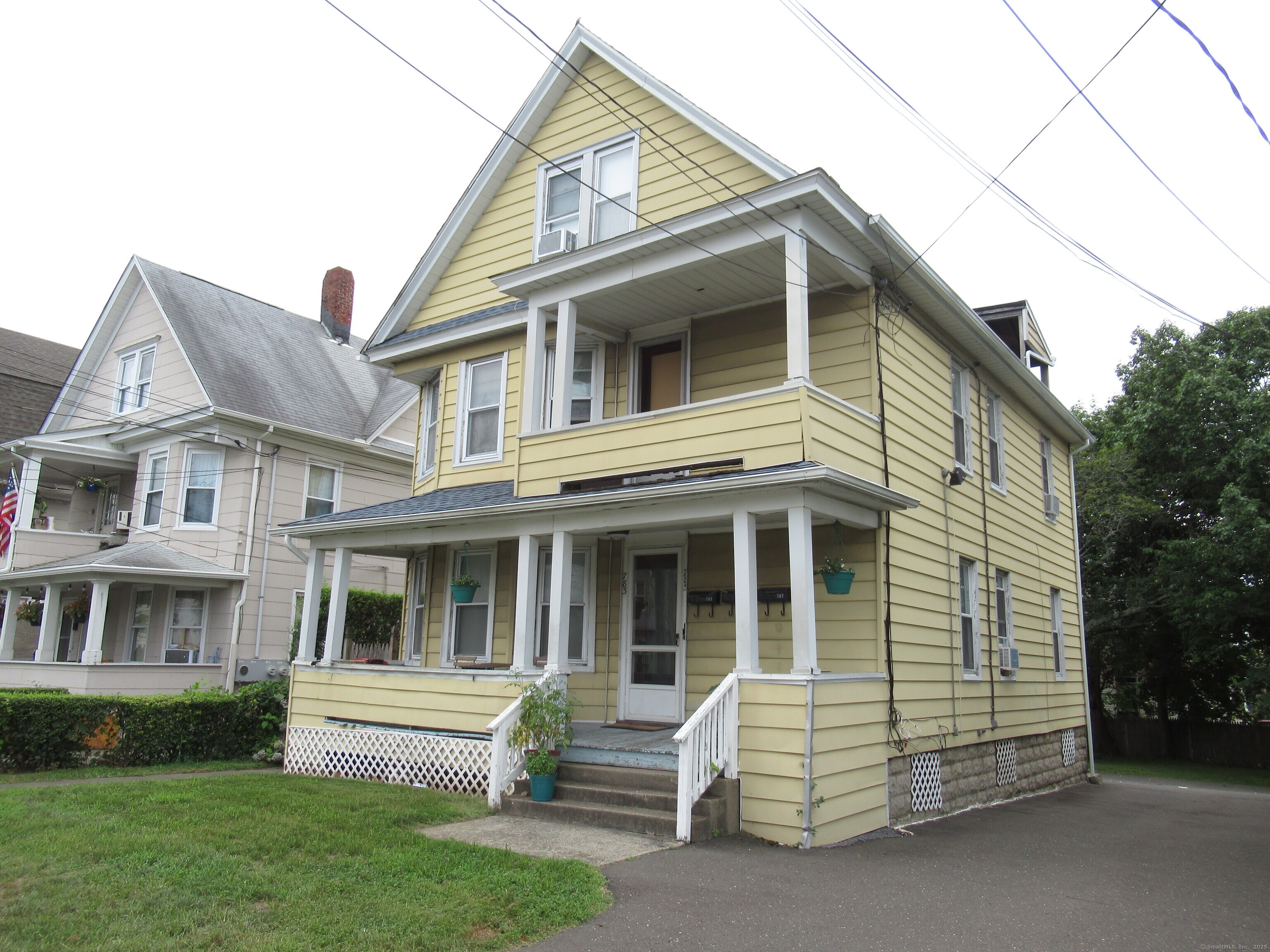 787 Brewster Street 3rd floor