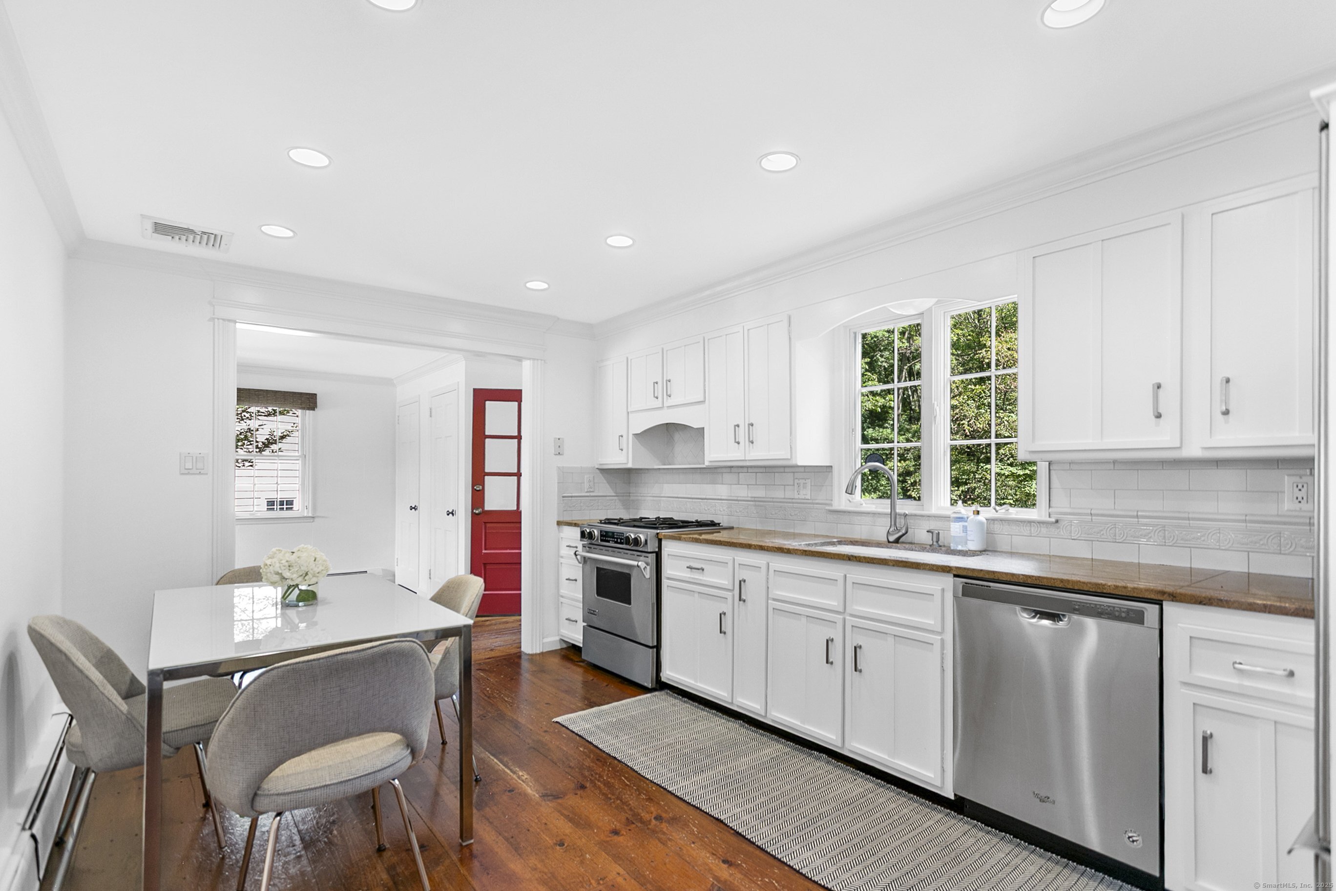 245 Taunton Road