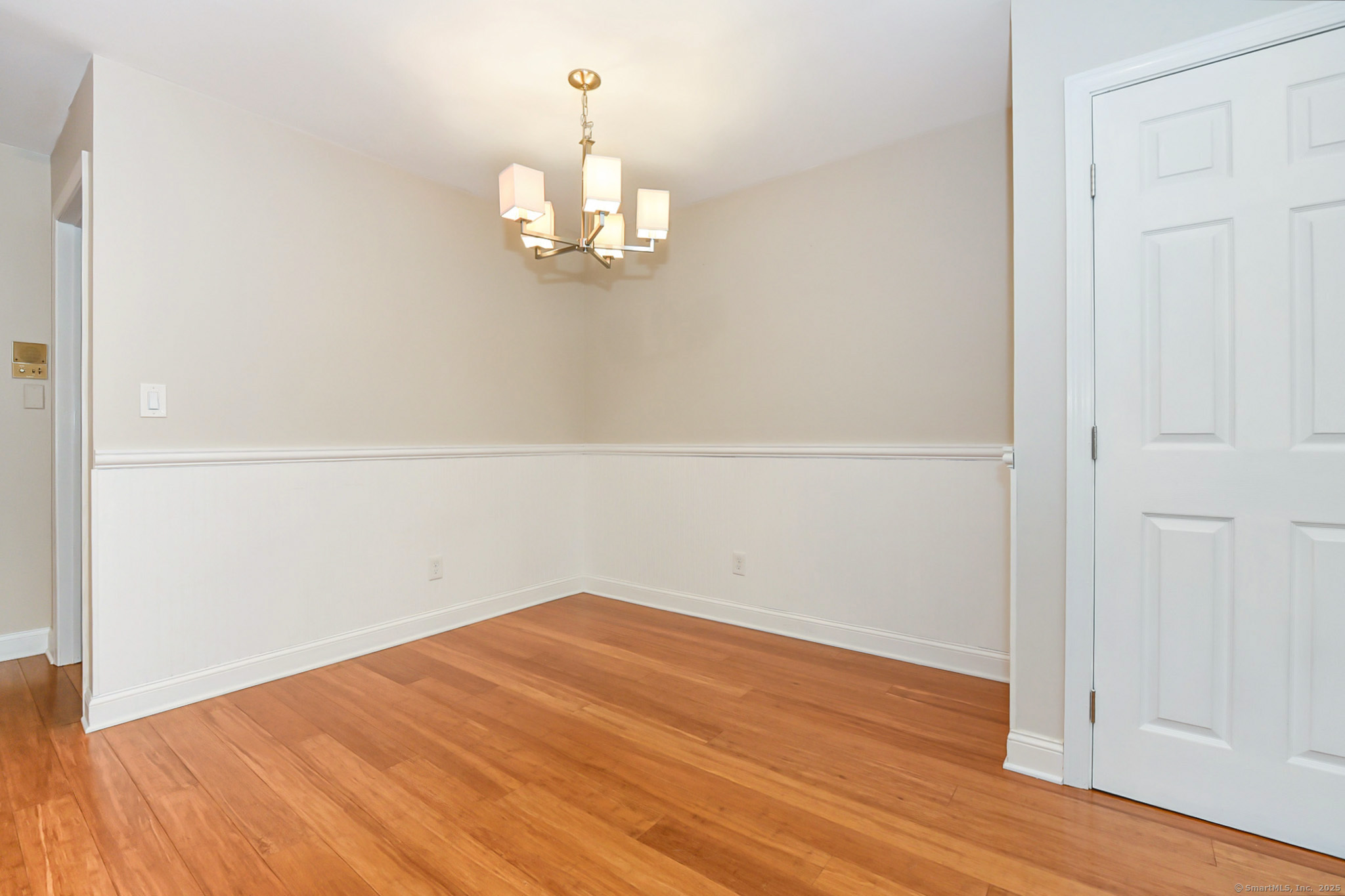 245 Glendale Avenue D8