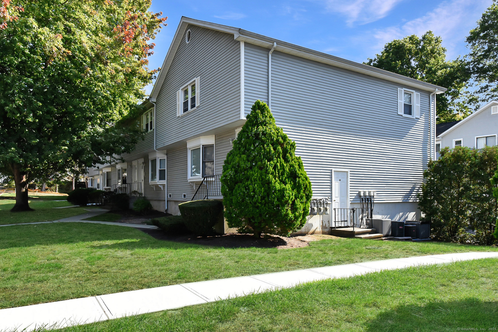 245 Glendale Avenue D8