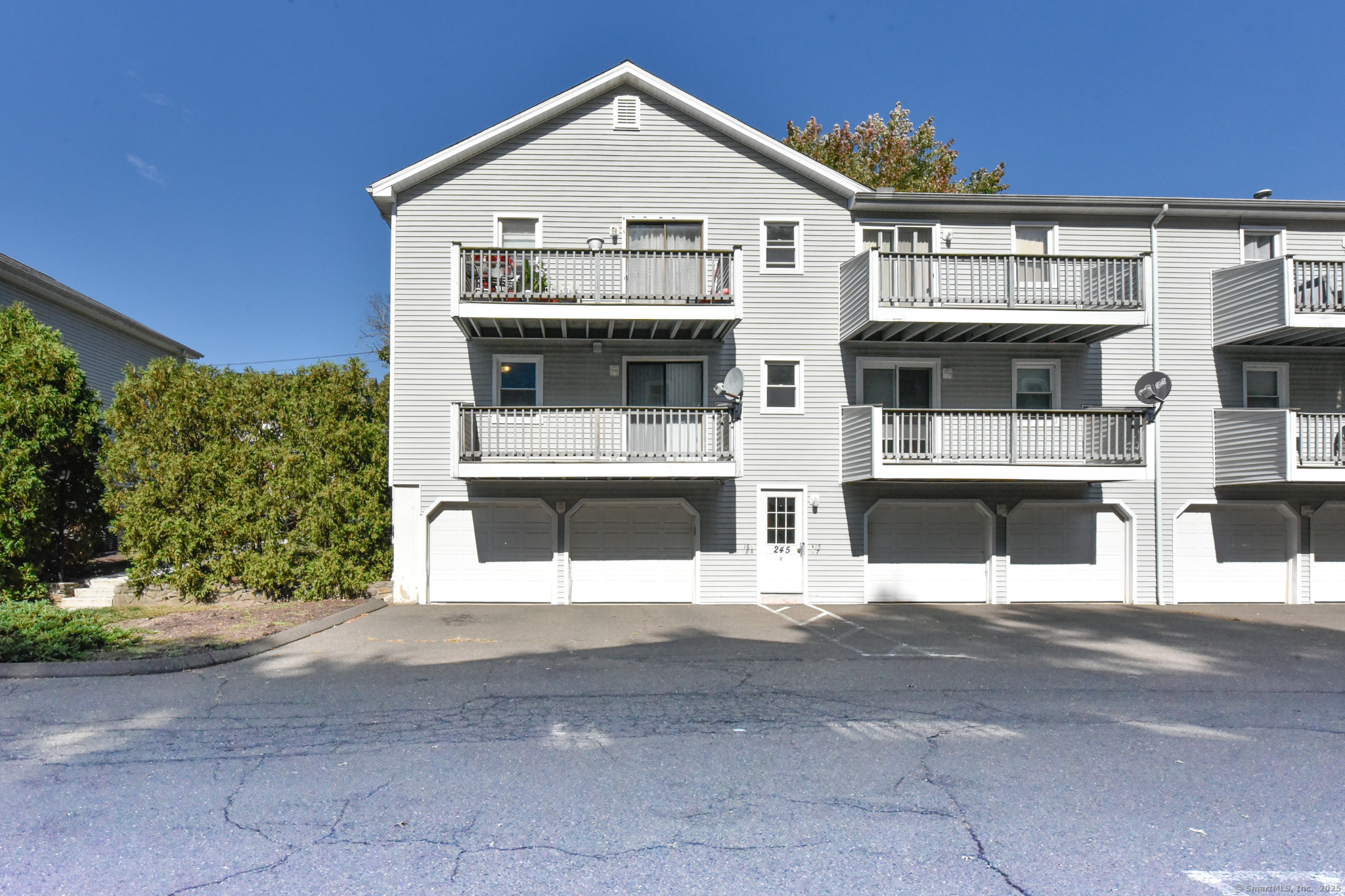 245 Glendale Avenue D8