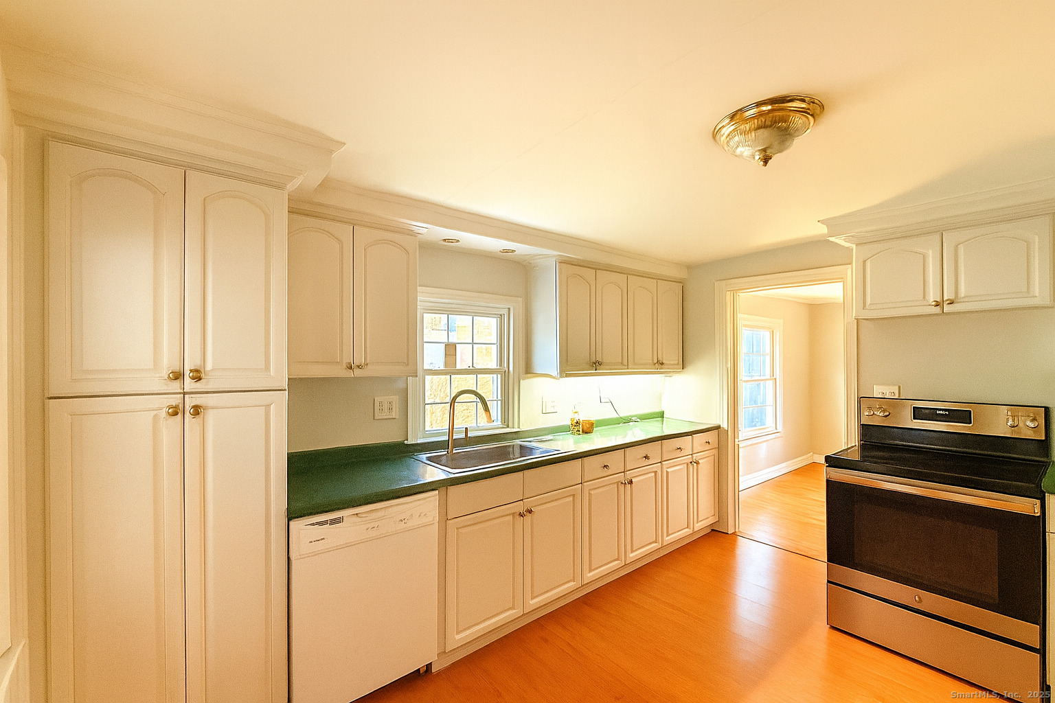 118 Maple Avenue