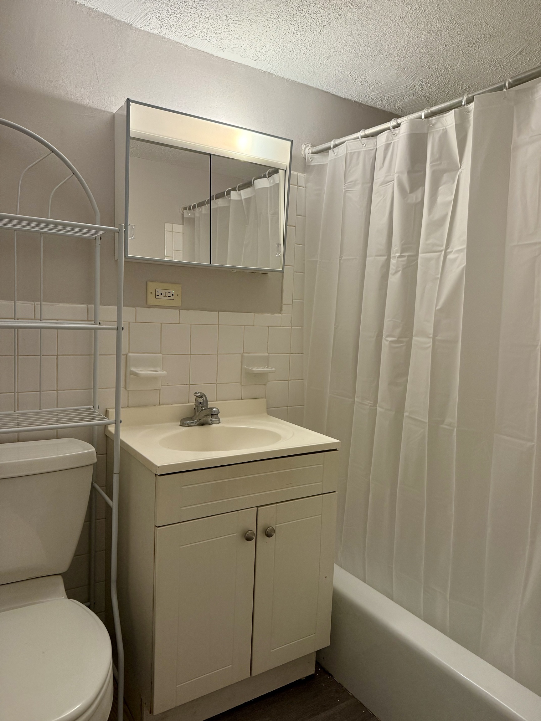 2580 Main Street B17