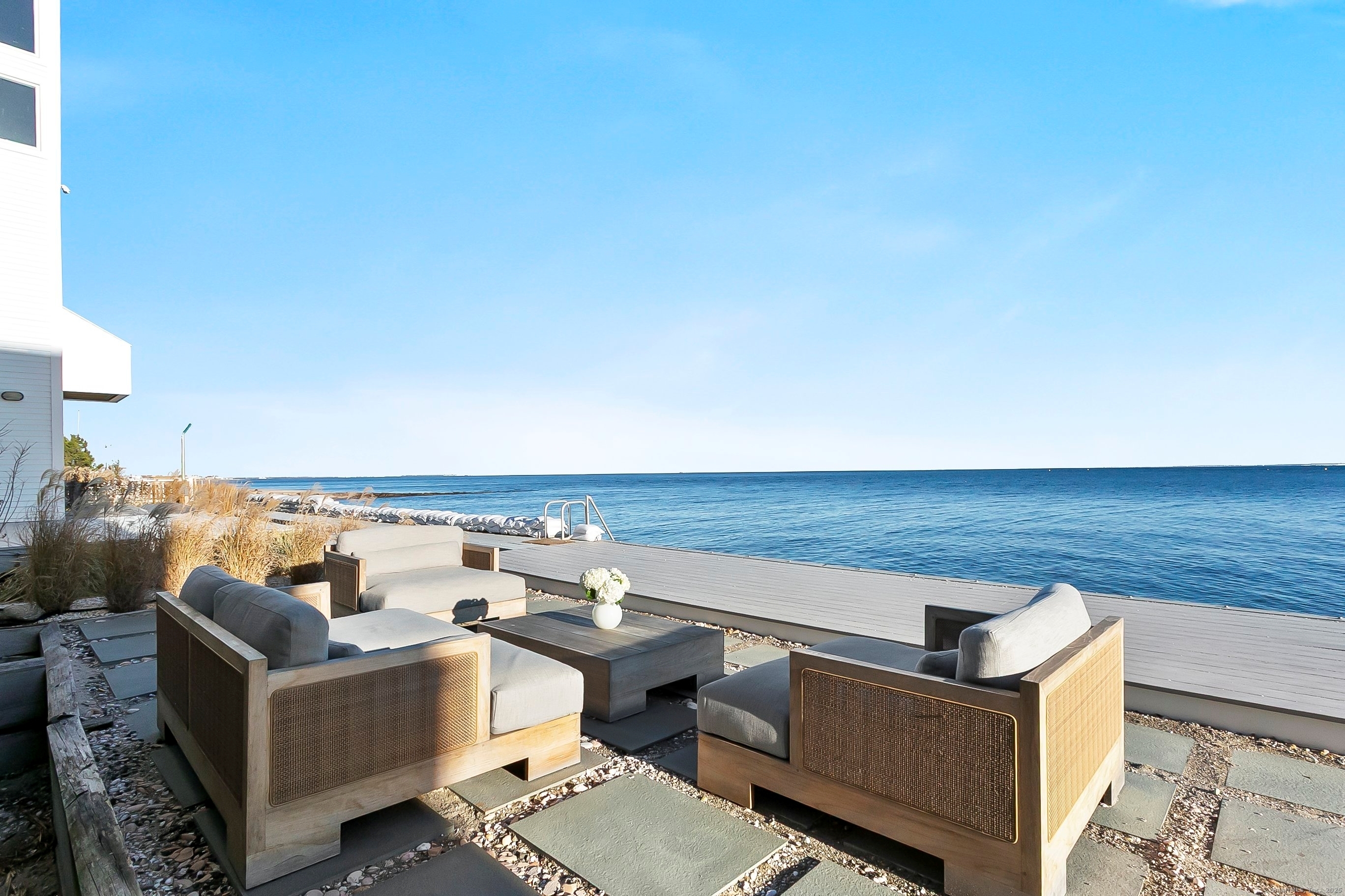 2101 Fairfield Beach Road