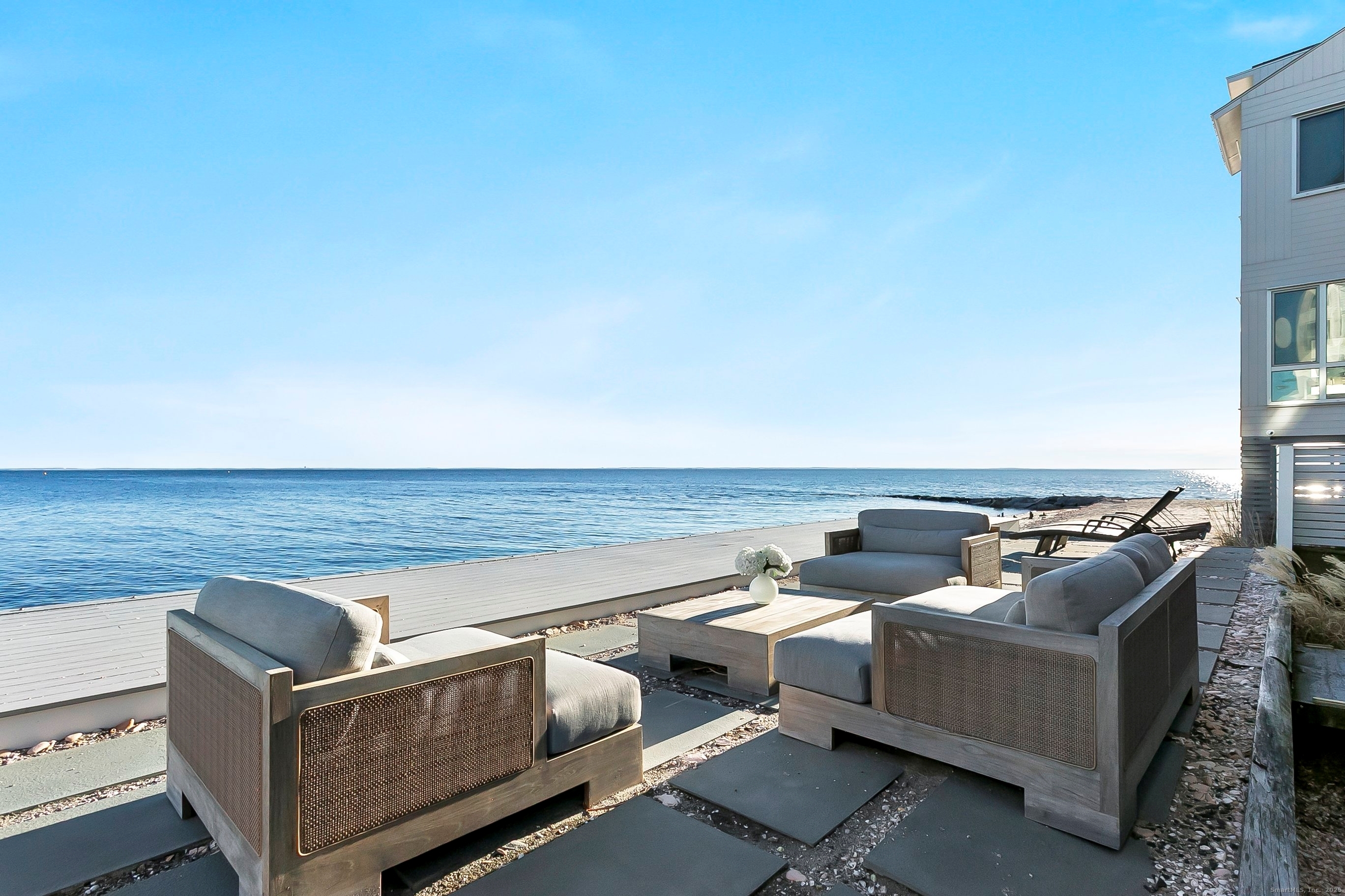 2101 Fairfield Beach Road