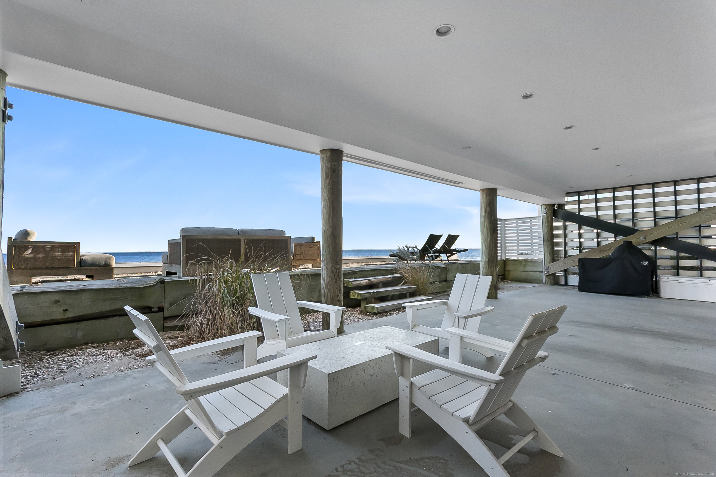 2101 Fairfield Beach Road