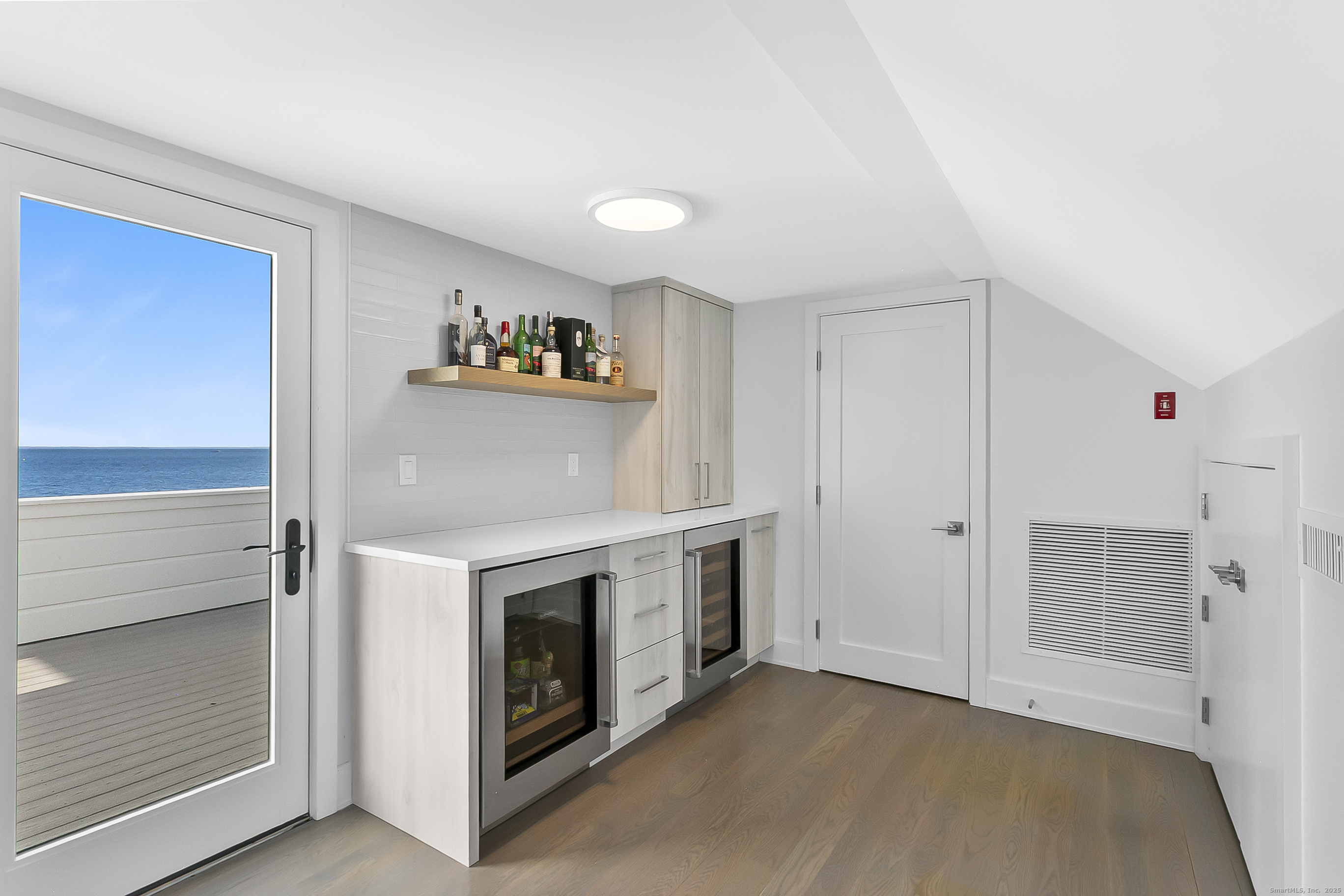 2101 Fairfield Beach Road