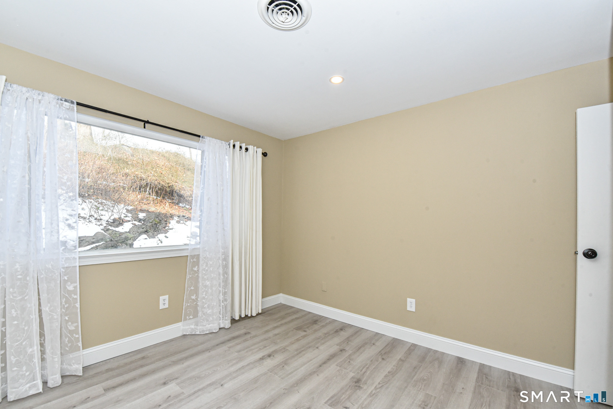 28 Mill Hill Road 28